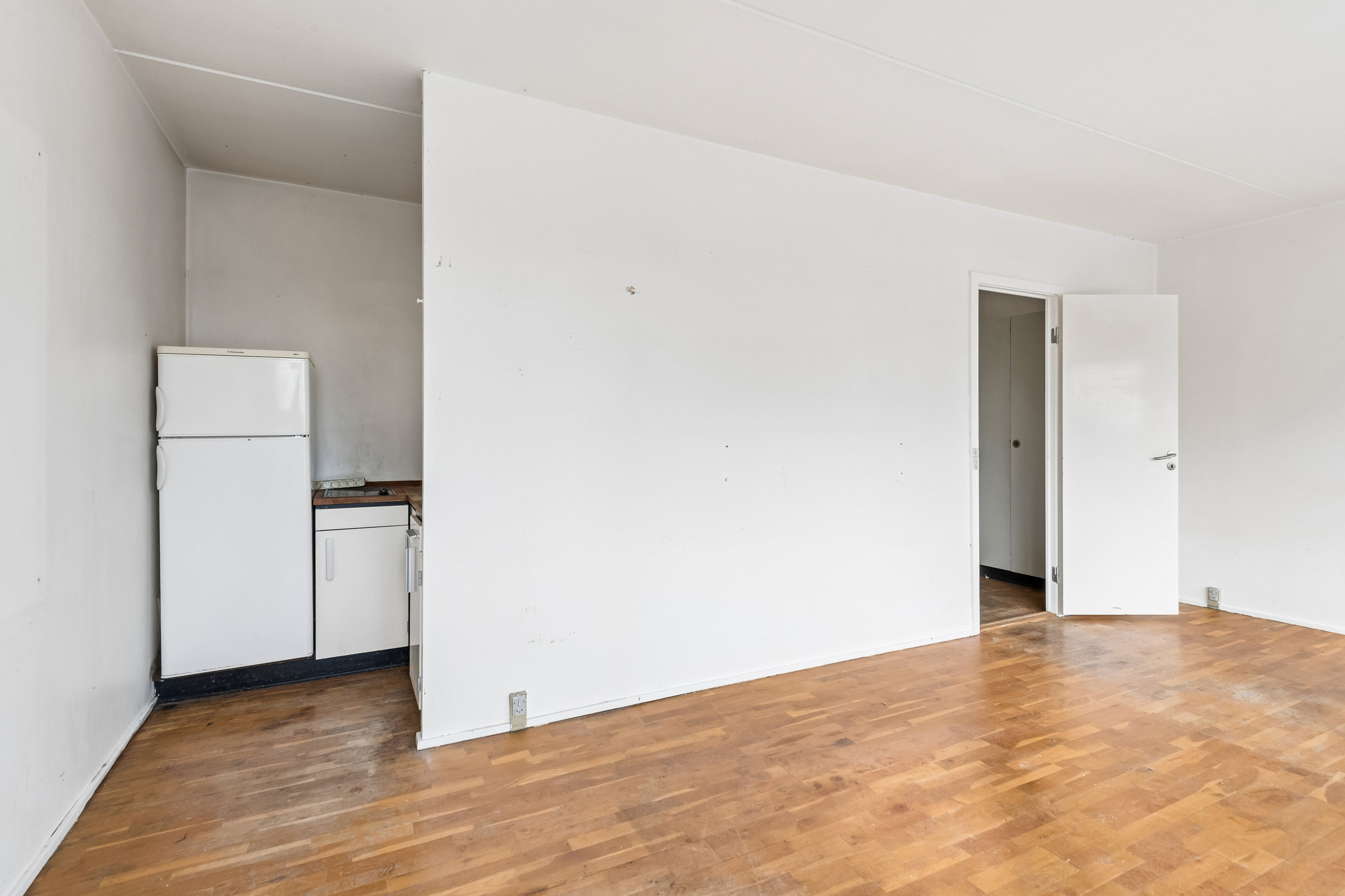 Fremhævet stue billede i fuldskærmstilstand. Billede af Eremitageparken 319, 2. b., 2800 Kongens Lyngby