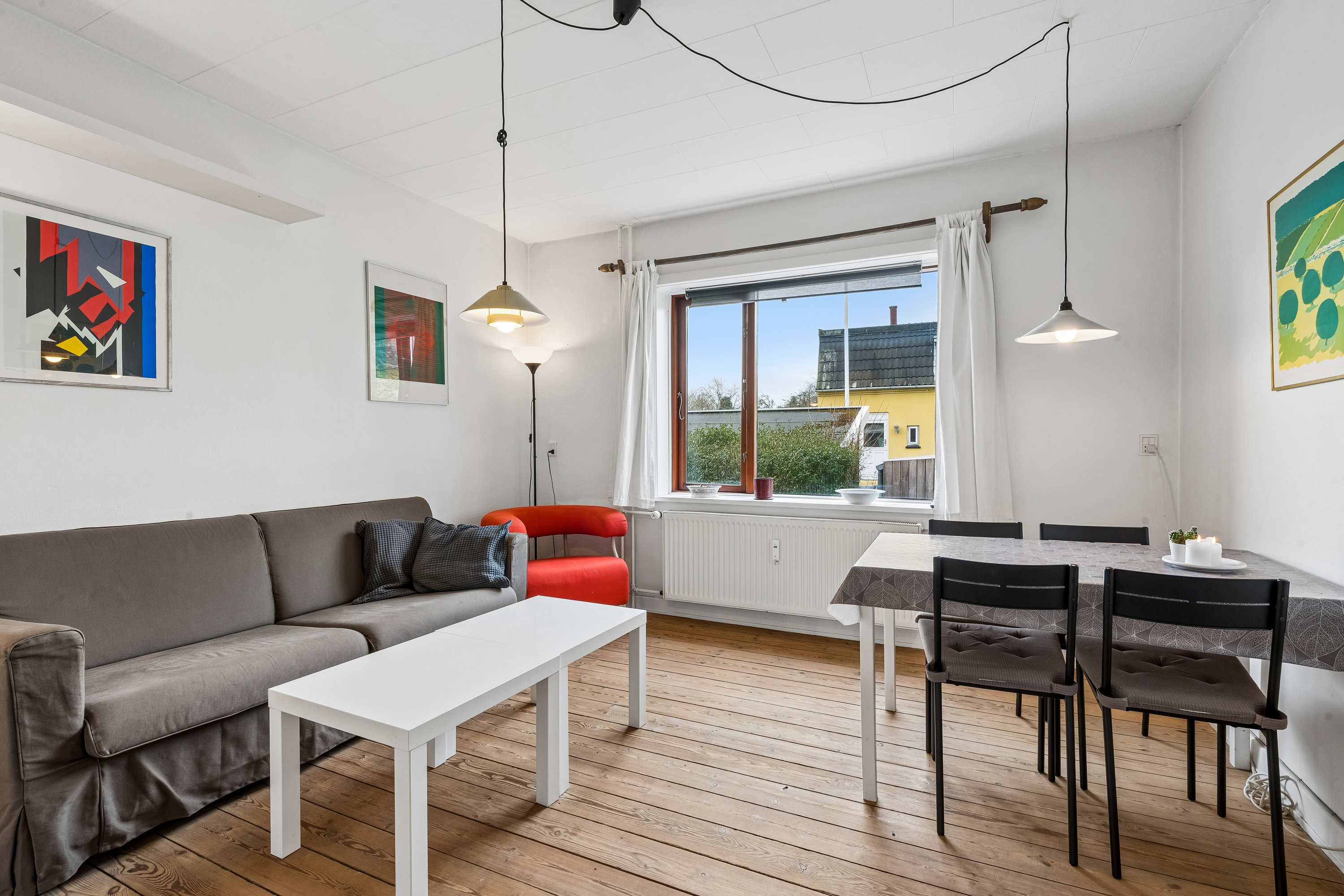 Fremhævet stue billede i fuldskærmstilstand. Billede af Selma Lagerløfs Alle 7, st.. th., 2860 Søborg