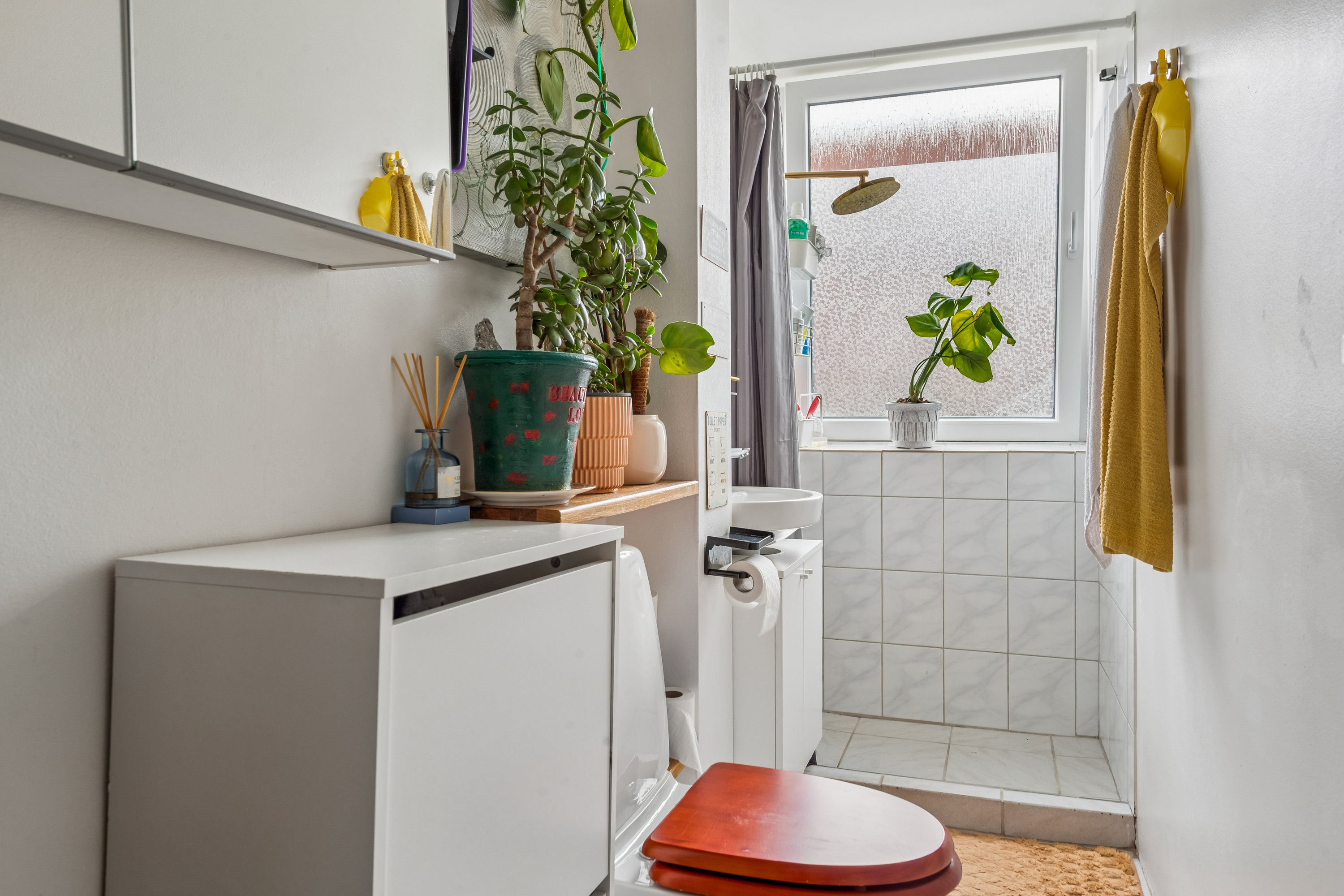 Fremhævet badeværelse billede i fuldskærmstilstand. Billede af Frederikssundsvej 388, st.. th., 2700 Brønshøj