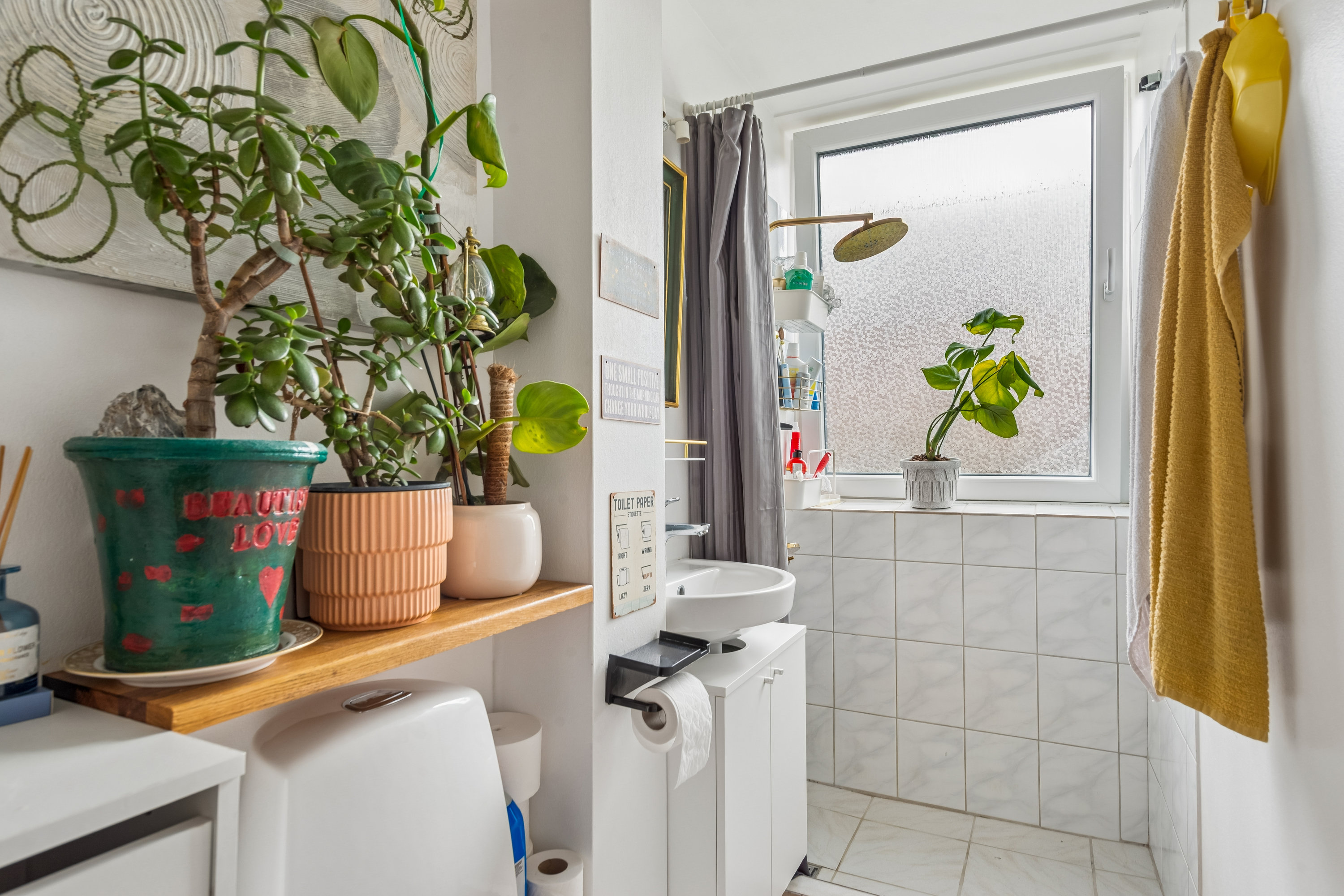 Fremhævet badeværelse billede i fuldskærmstilstand. Billede af Frederikssundsvej 388, st.. th., 2700 Brønshøj