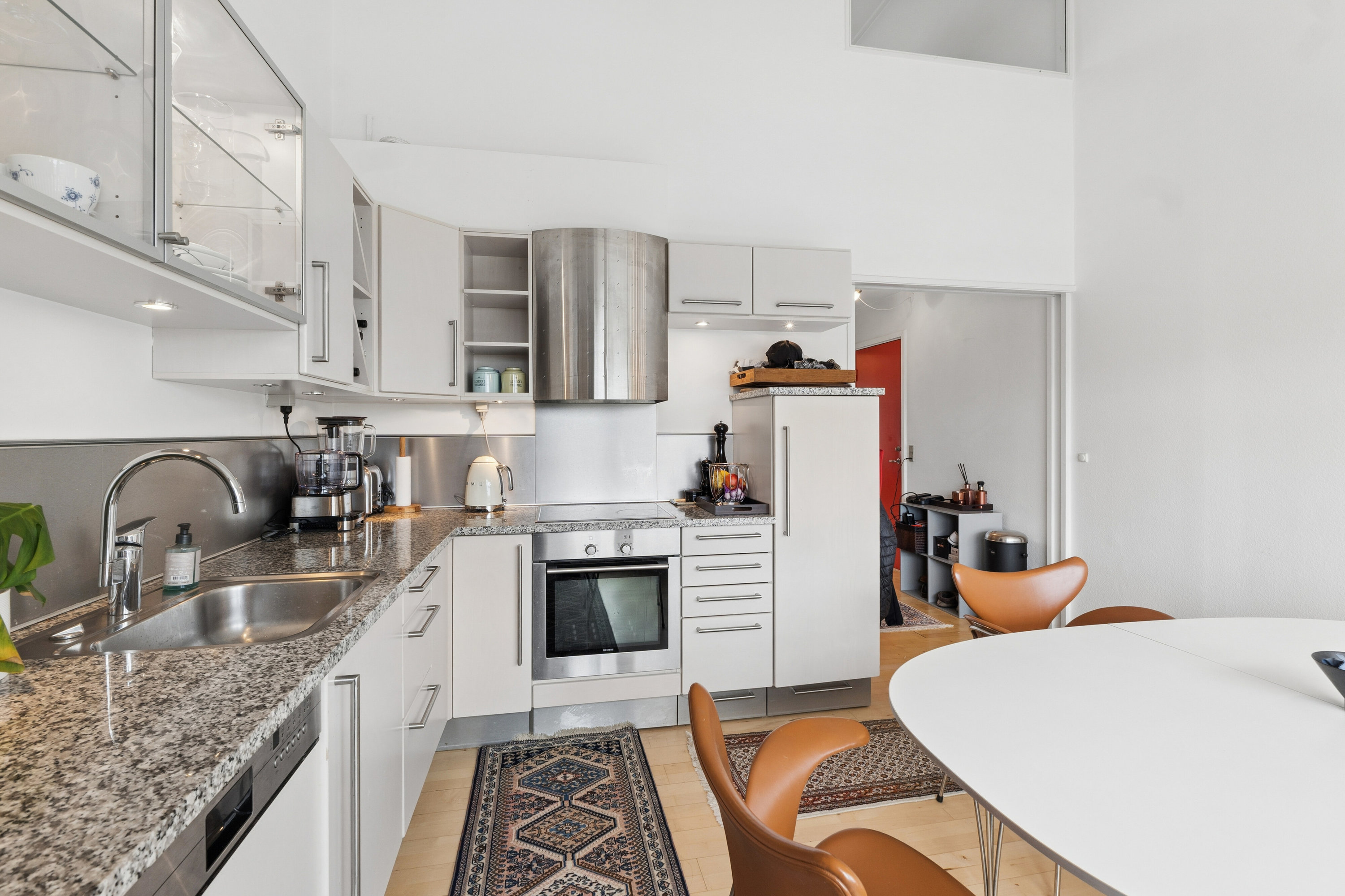 Fremhævet køkken billede i fuldskærmstilstand. Billede af Mikkelborg Park 9, 3. tv., 2970 Hørsholm