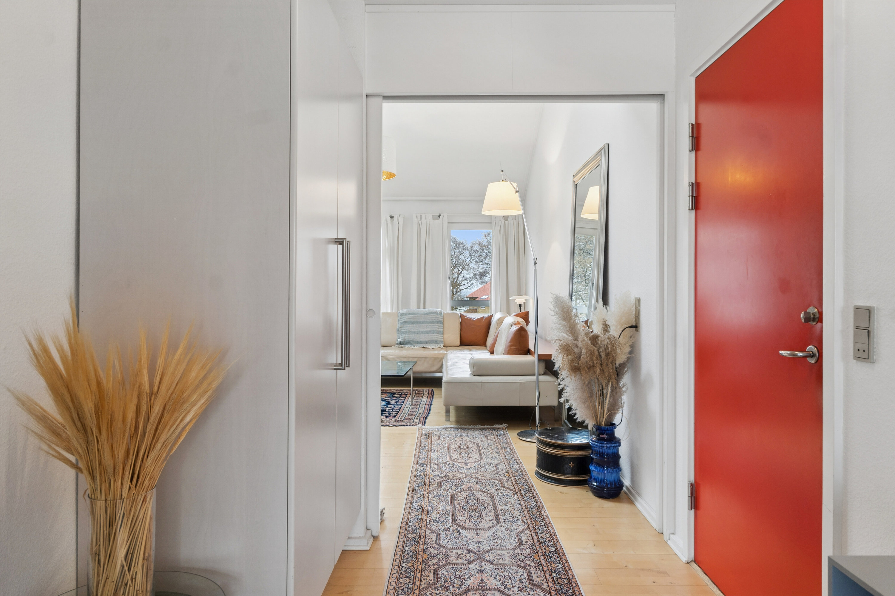 Fremhævet hall billede i fuldskærmstilstand. Billede af Mikkelborg Park 9, 3. tv., 2970 Hørsholm