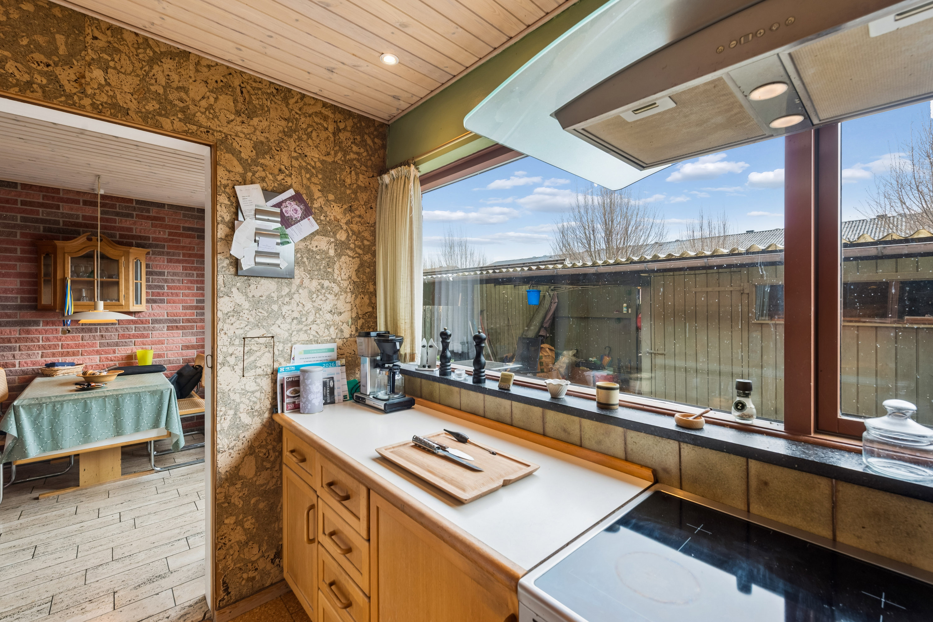 Fremhævet køkken billede i fuldskærmstilstand. Billede af Sankt Mikkels Alle 43, 2630 Taastrup