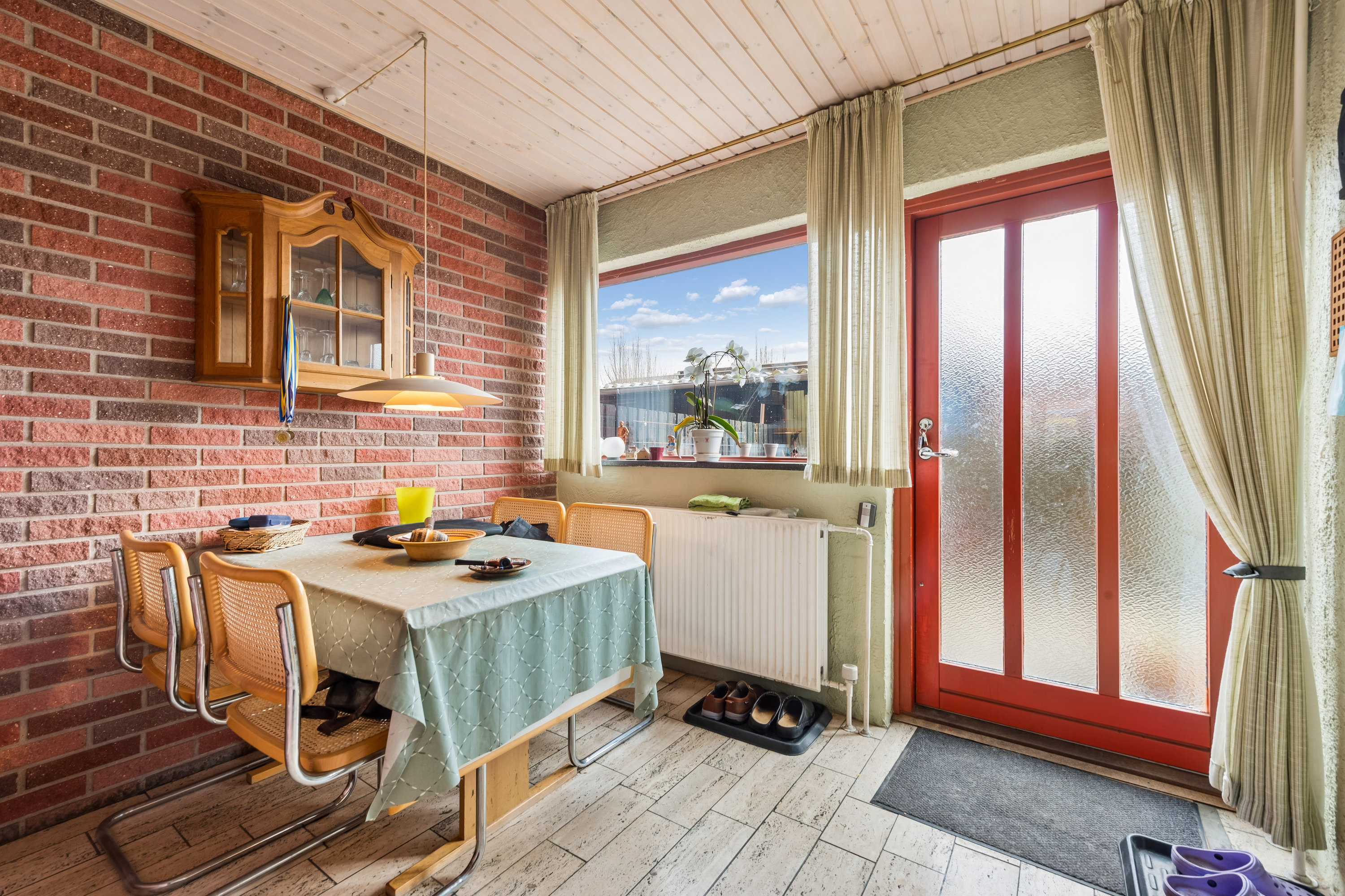 Fremhævet stue billede i fuldskærmstilstand. Billede af Sankt Mikkels Alle 43, 2630 Taastrup