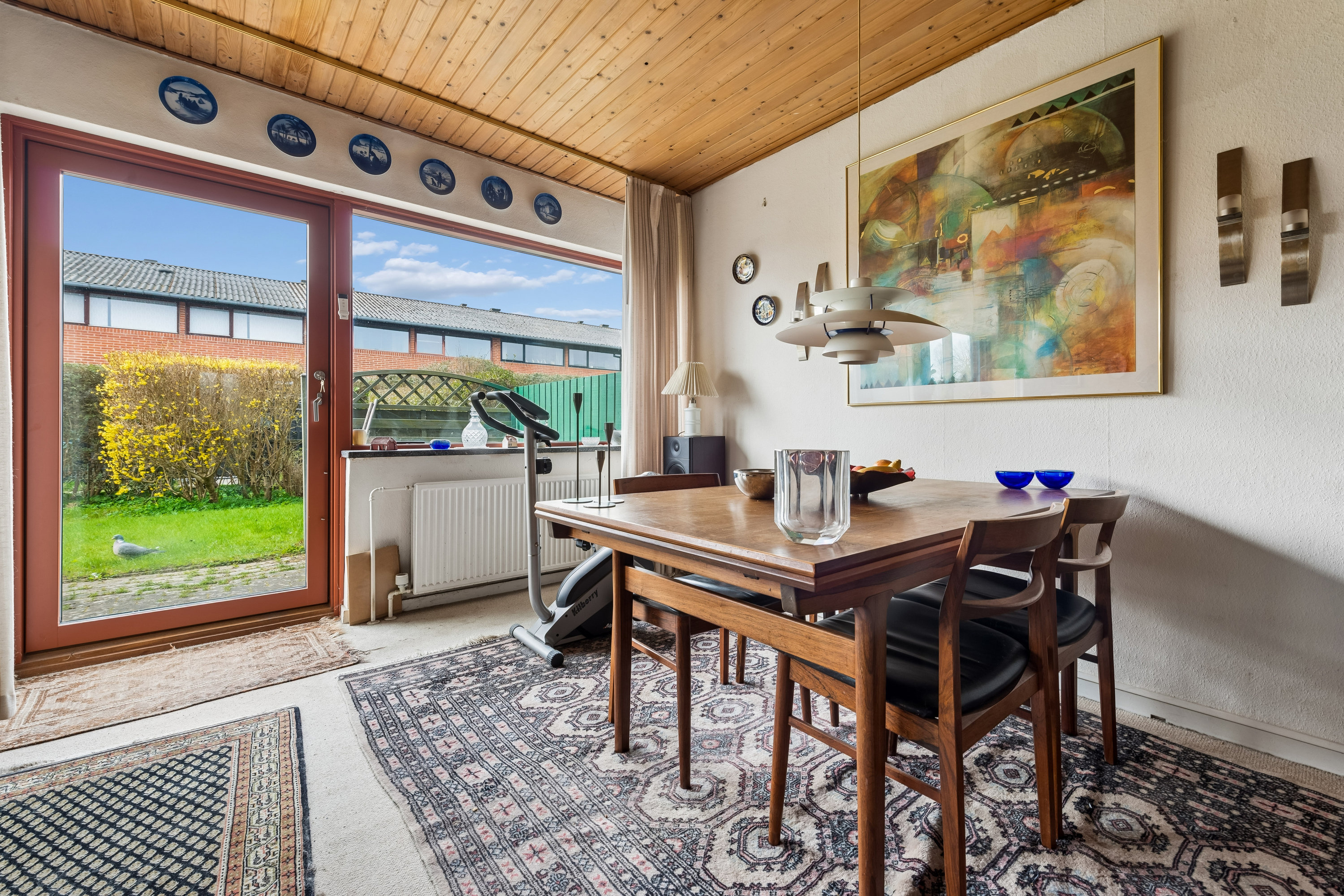 Fremhævet stue billede i fuldskærmstilstand. Billede af Sankt Mikkels Alle 43, 2630 Taastrup