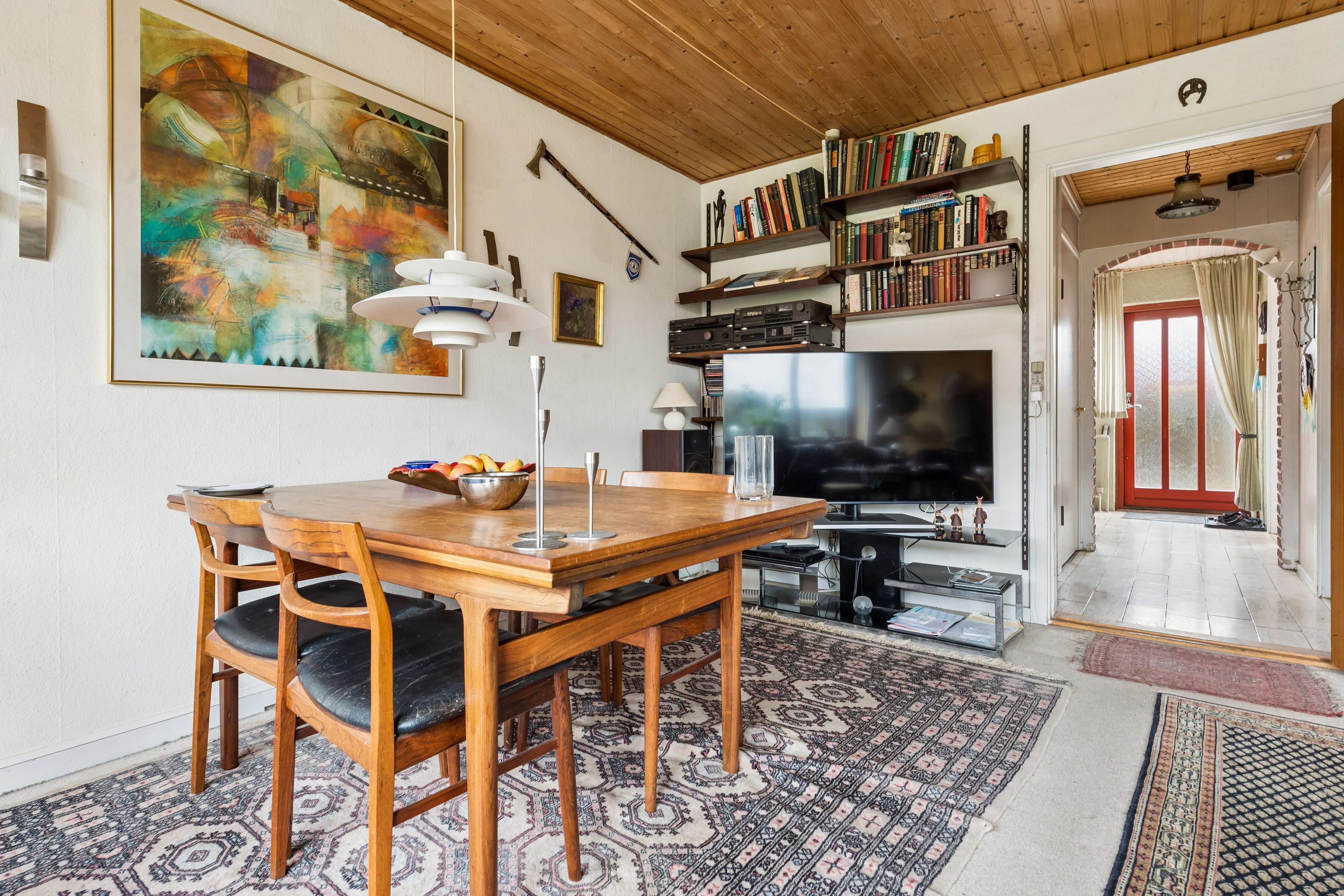 Fremhævet stue billede i fuldskærmstilstand. Billede af Sankt Mikkels Alle 43, 2630 Taastrup