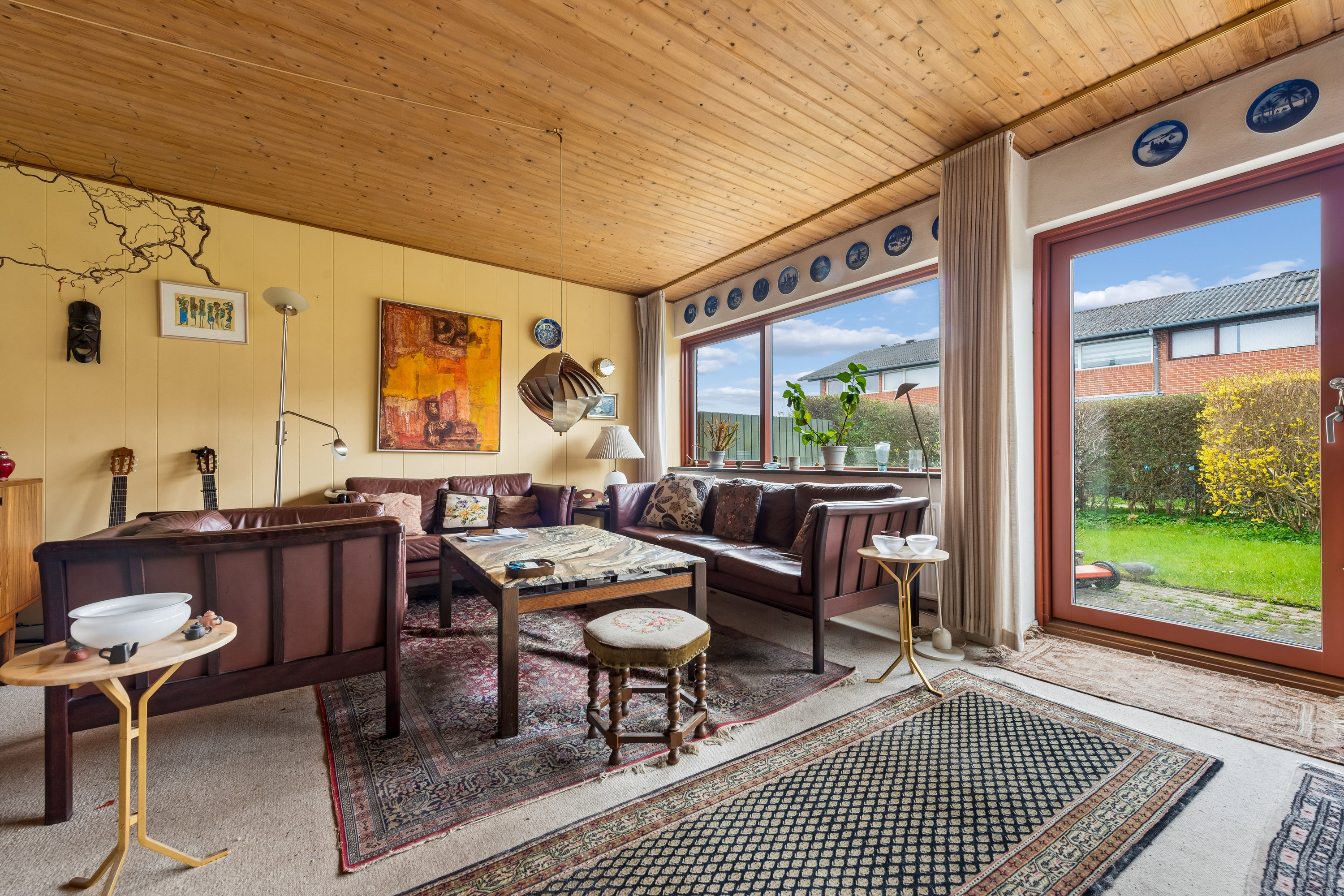 Fremhævet stue billede i fuldskærmstilstand. Billede af Sankt Mikkels Alle 43, 2630 Taastrup