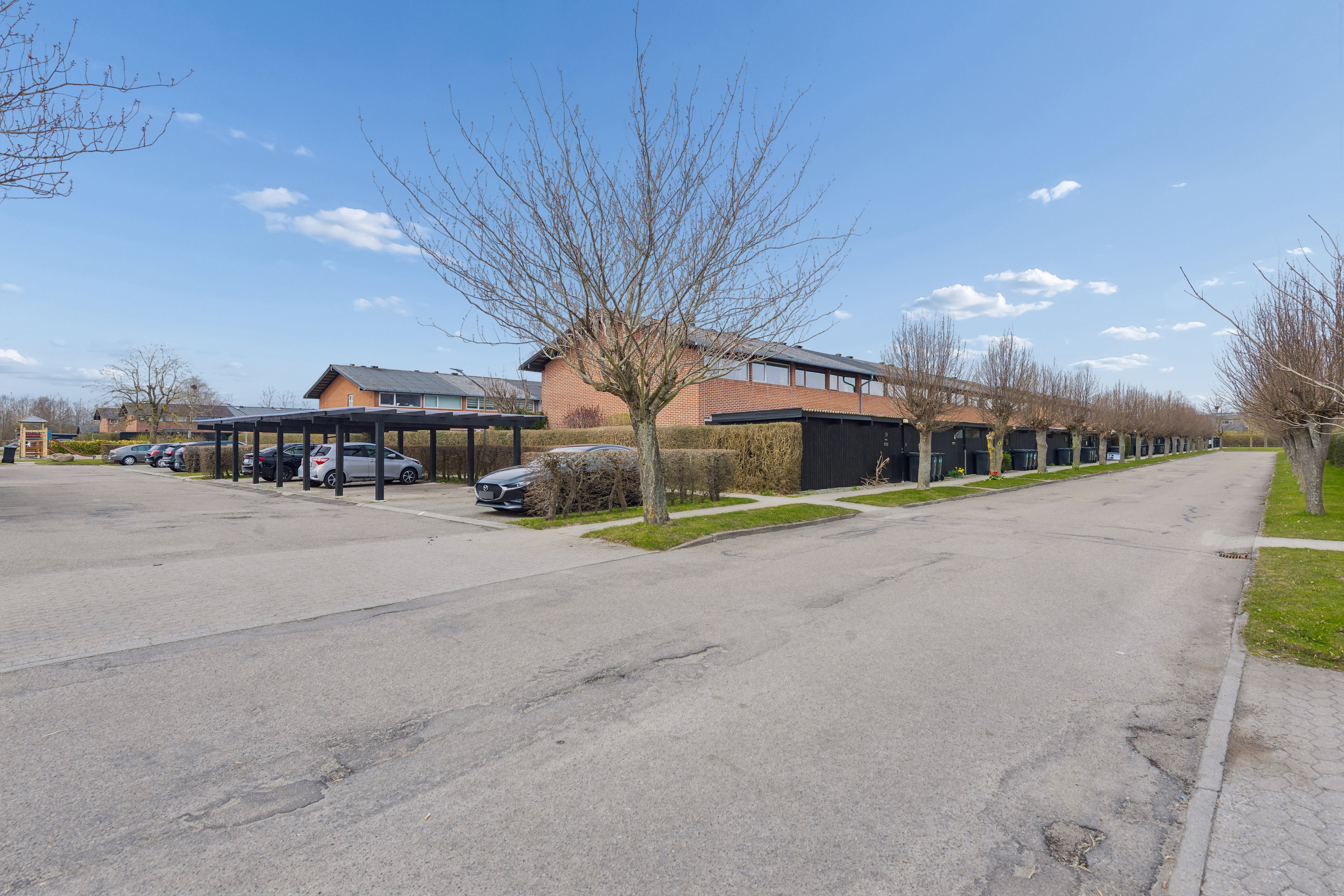 Fremhævet andet billede i fuldskærmstilstand. Billede af Sankt Mikkels Alle 43, 2630 Taastrup