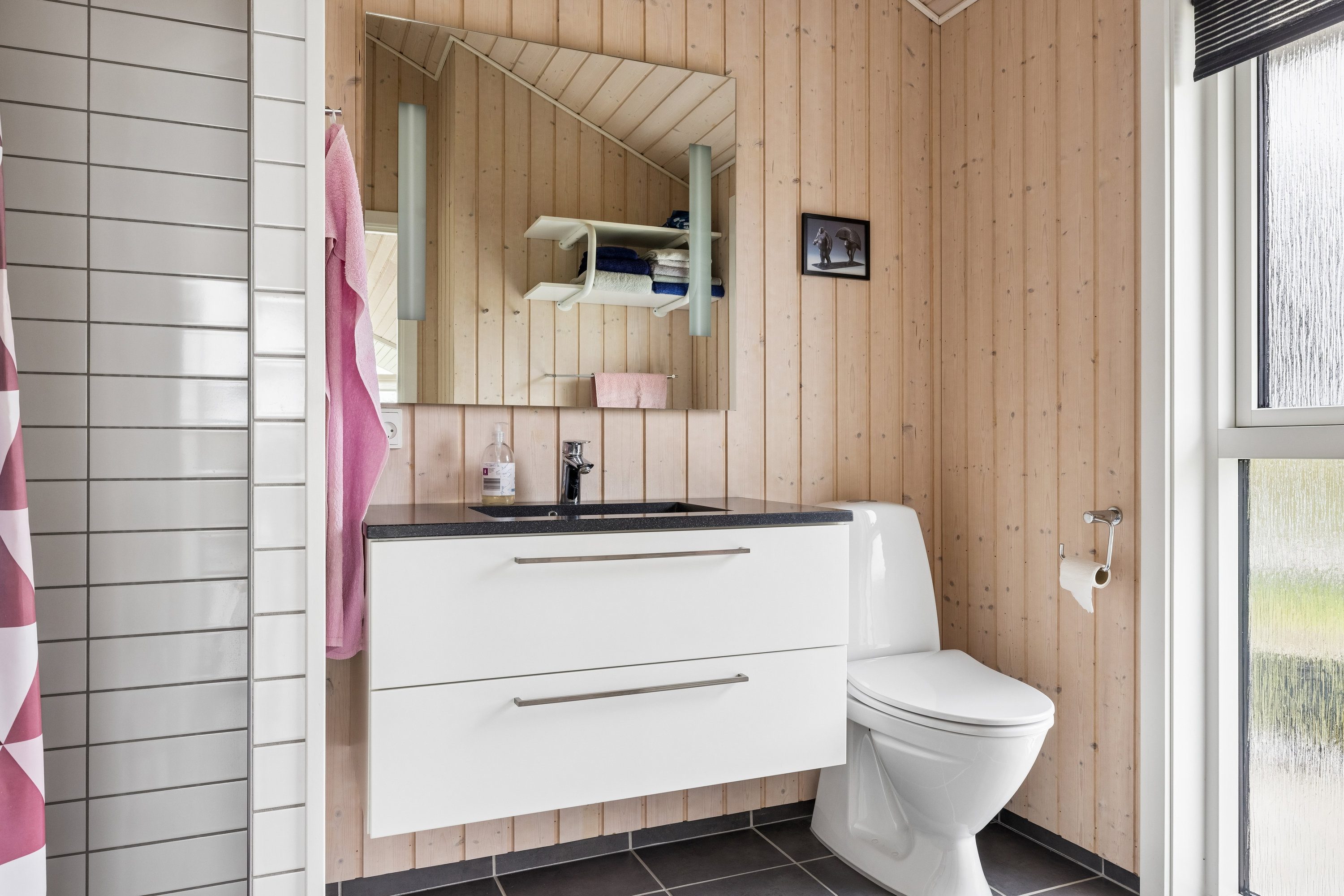 Fremhævet badeværelse billede i fuldskærmstilstand. Billede af Nørholmsvej 4, Østerballe, 5450 Otterup