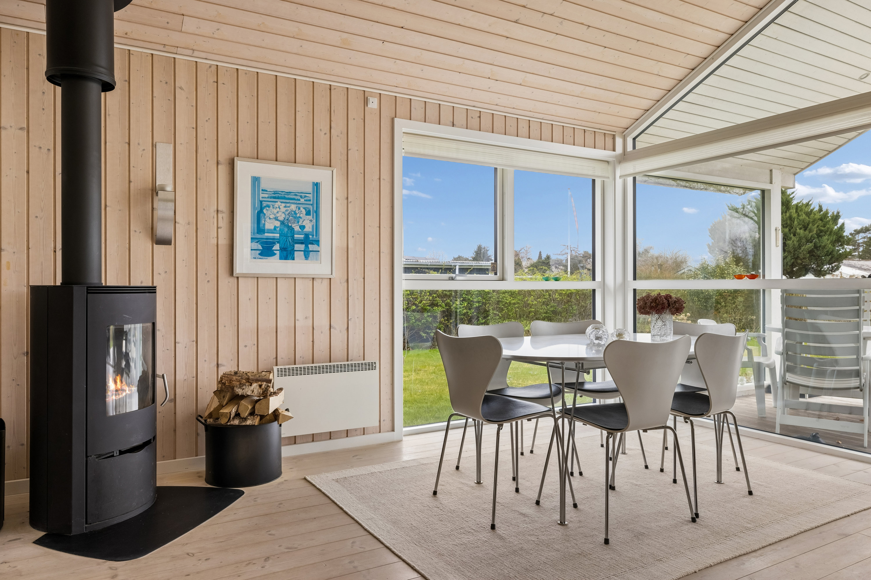 Fremhævet stue billede i fuldskærmstilstand. Billede af Nørholmsvej 4, Østerballe, 5450 Otterup