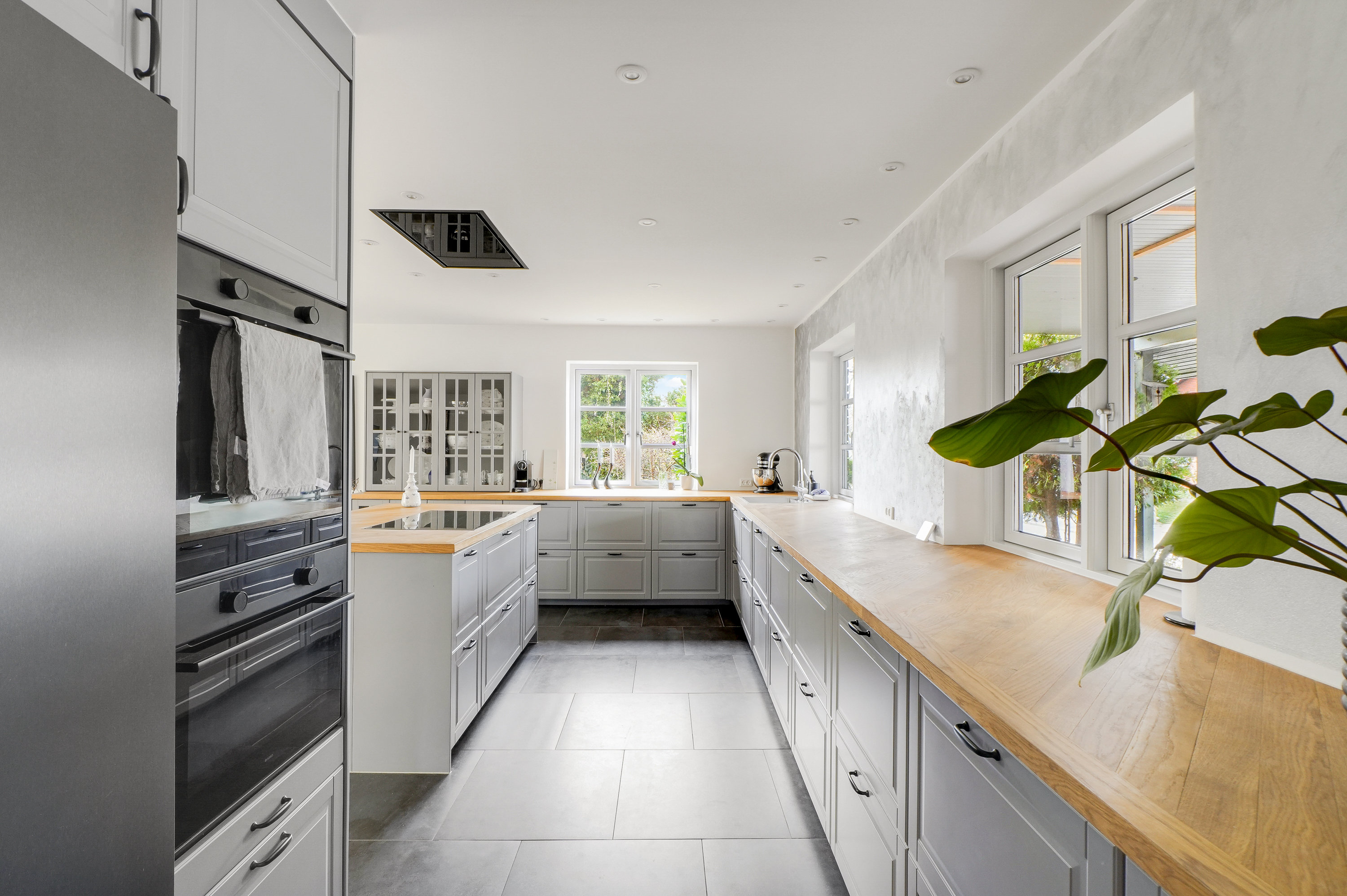 Fremhævet køkken billede i fuldskærmstilstand. Billede af Pilegårds Vænge 28, 2635 Ishøj