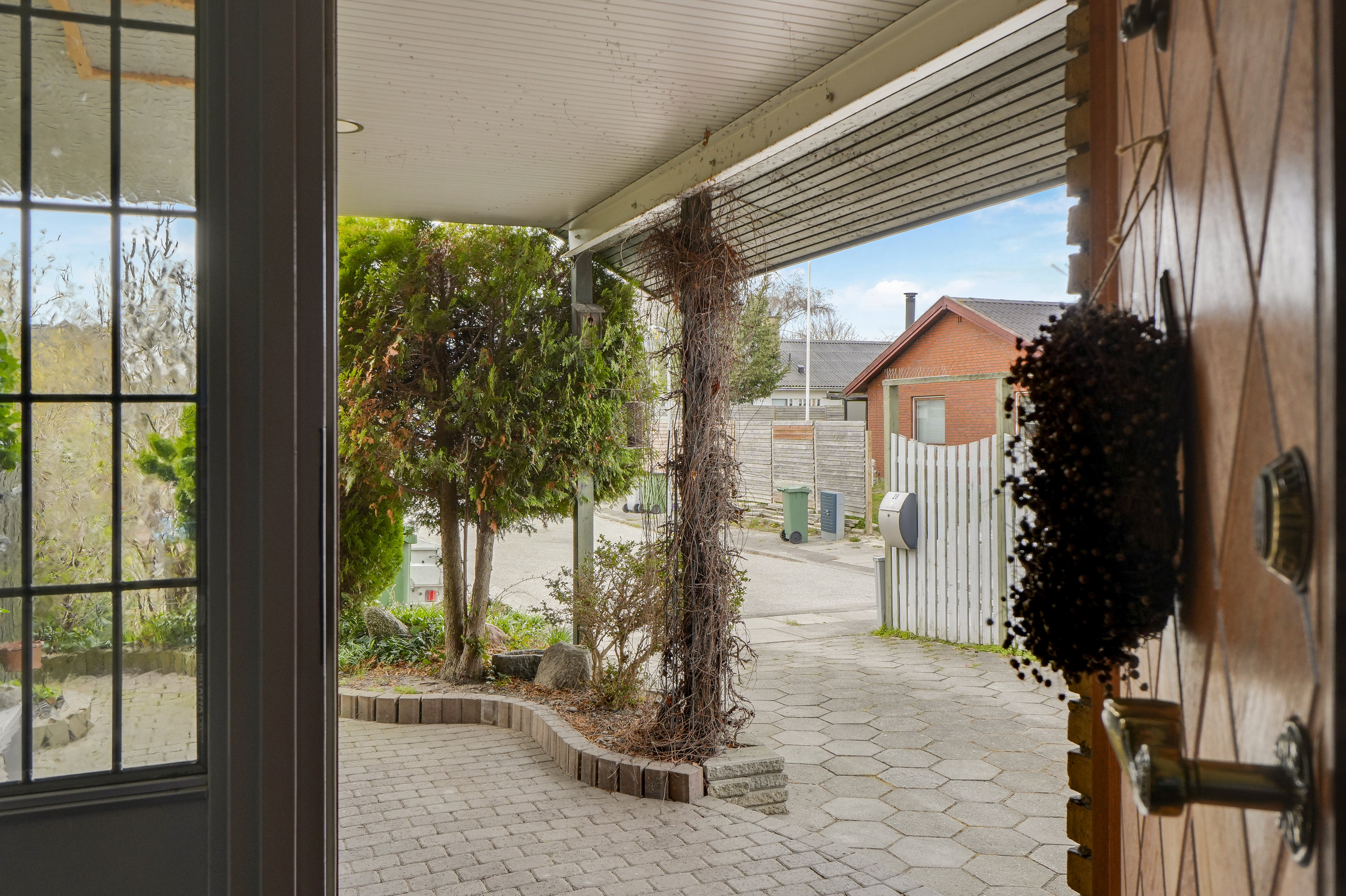 Miniaturebillede 1: overdækket terrasse. Billede af Pilegårds Vænge 28, 2635 Ishøj