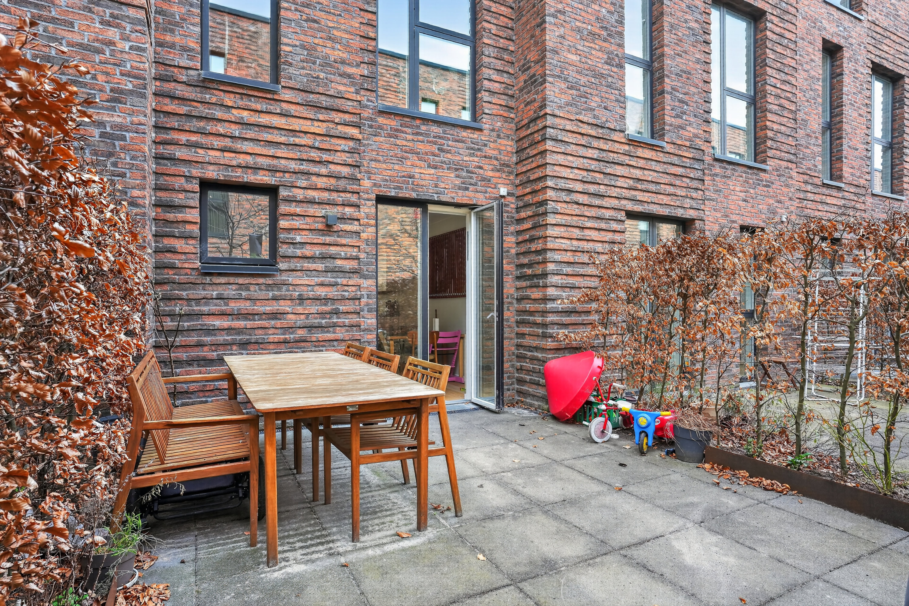 Fremhævet terrasse billede i fuldskærmstilstand. Billede af Rubinolavej 43, 2500 Valby