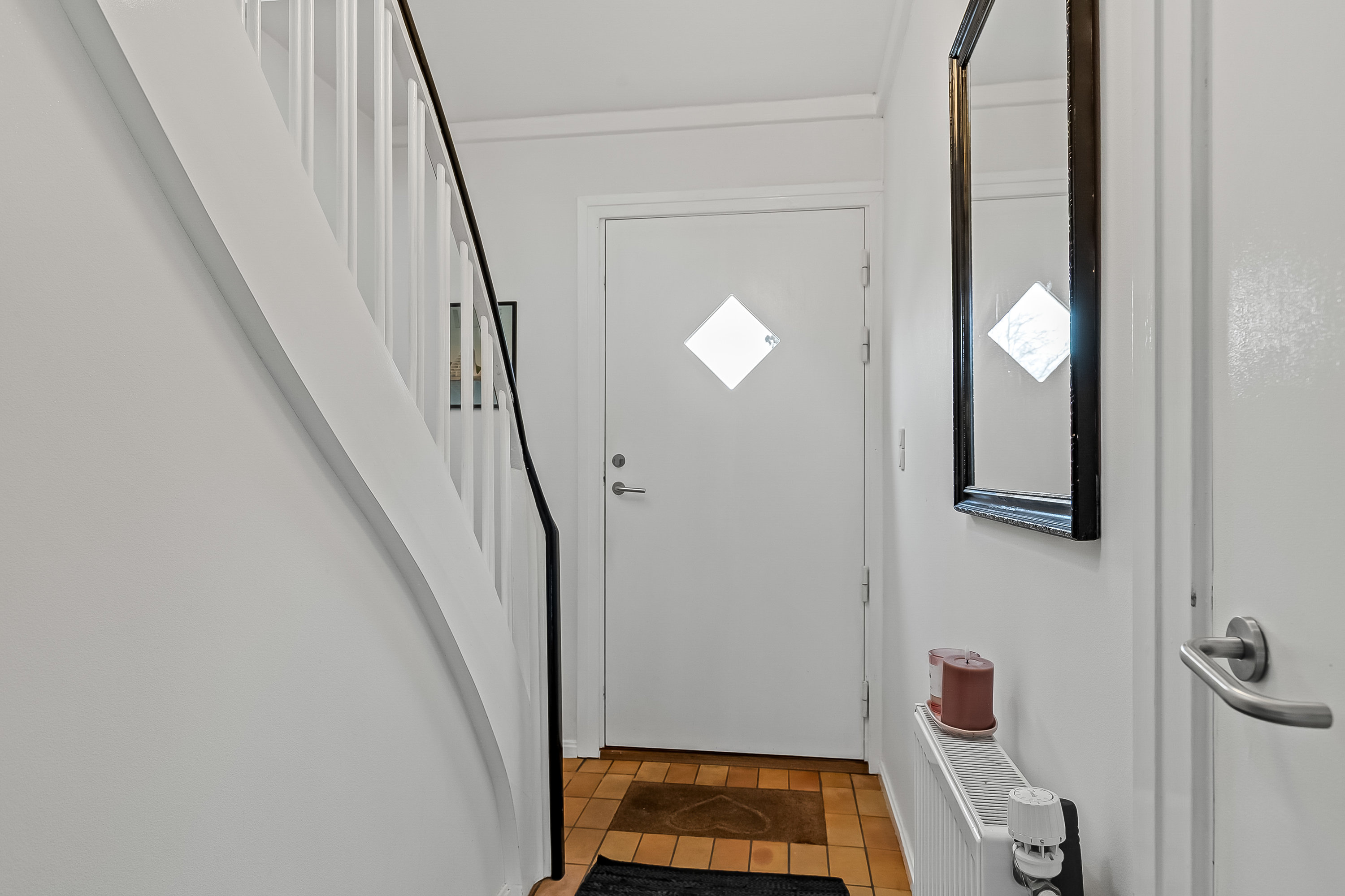 Fremhævet entré billede i fuldskærmstilstand. Billede af Magnoliavej 13, 7100 Vejle