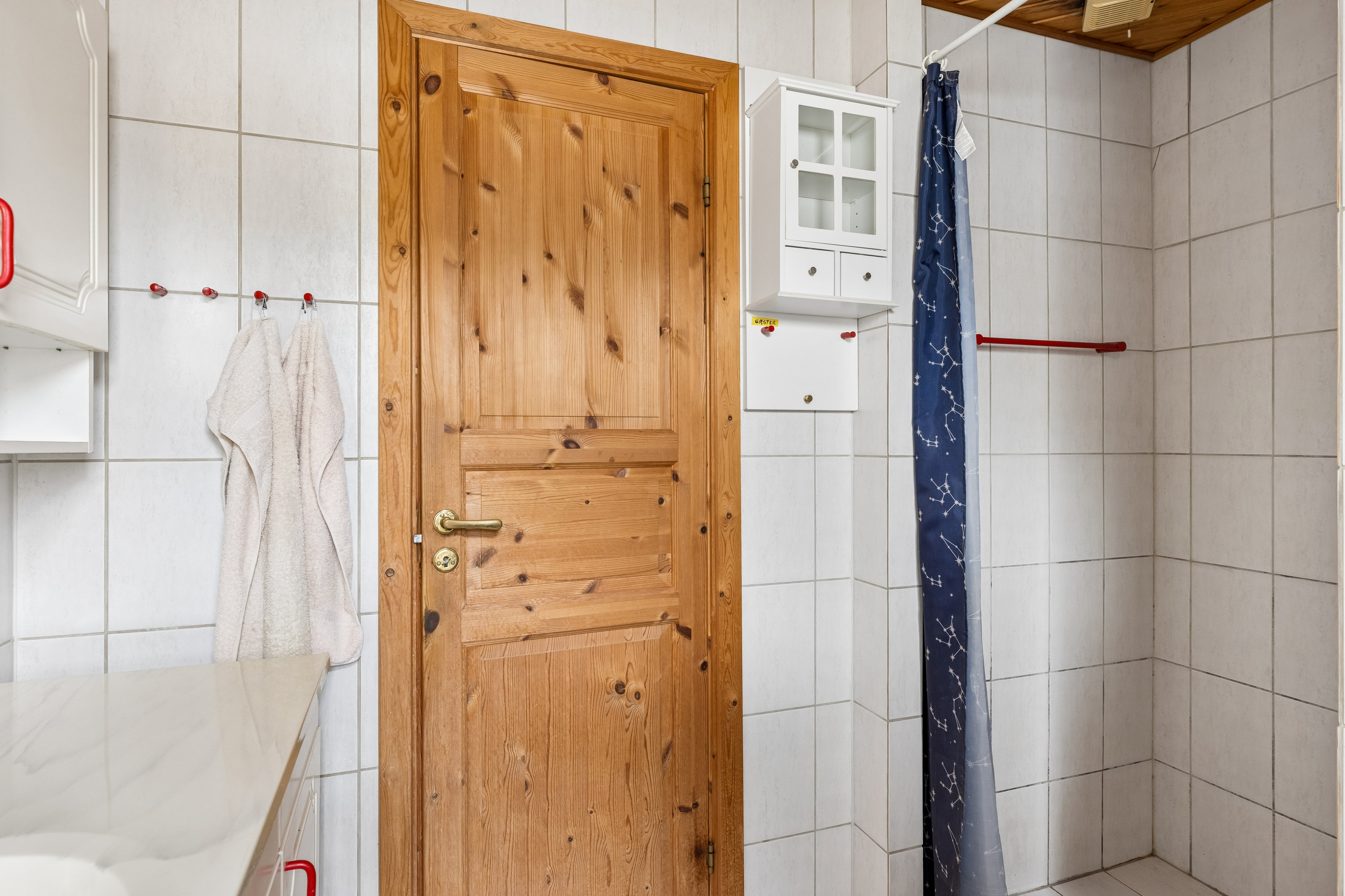 Fremhævet badeværelse billede i fuldskærmstilstand. Billede af Stærevænget 11, 6310 Broager