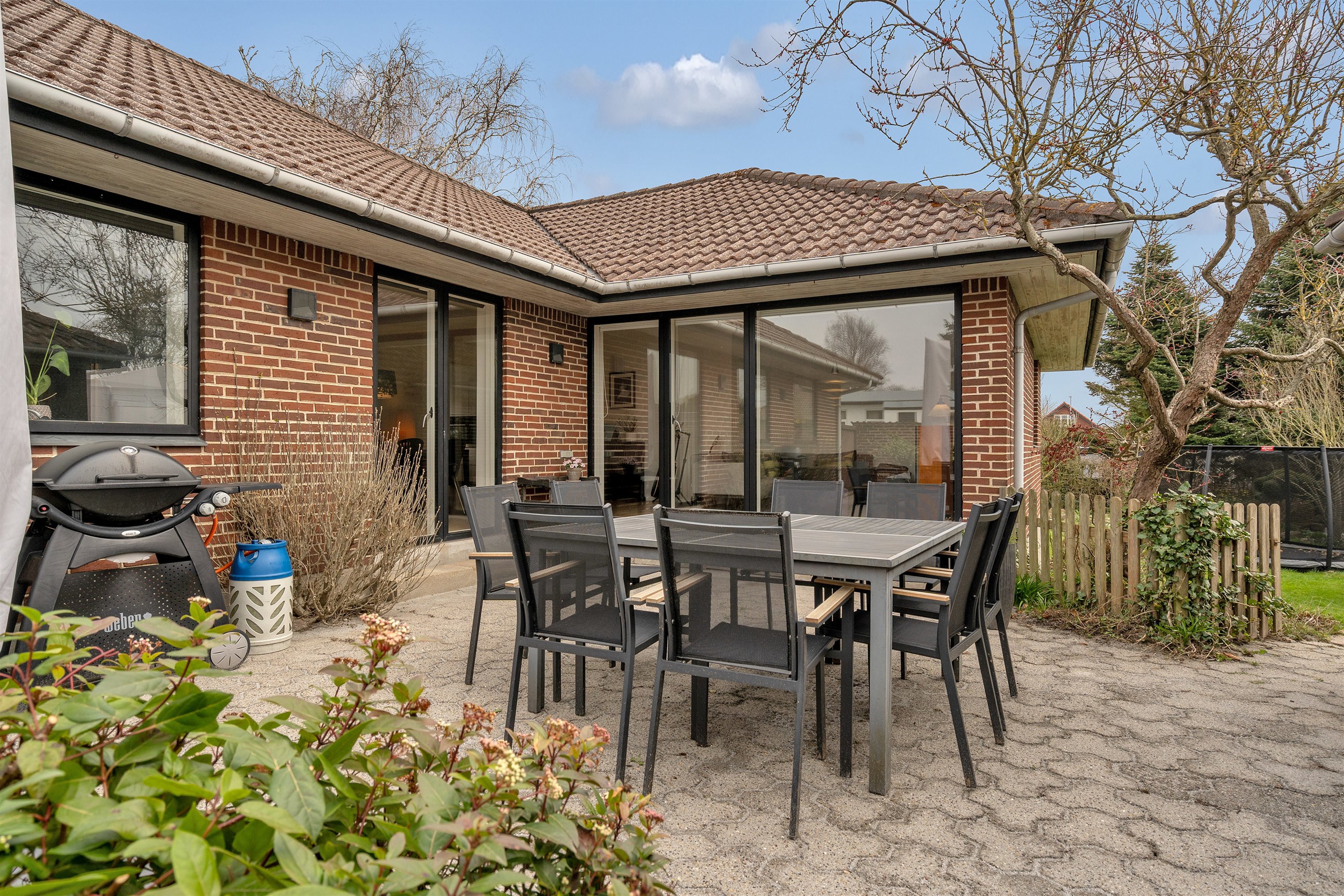 Fremhævet terrasse billede i fuldskærmstilstand. Billede af Skovbakken 31, 6715 Esbjerg N