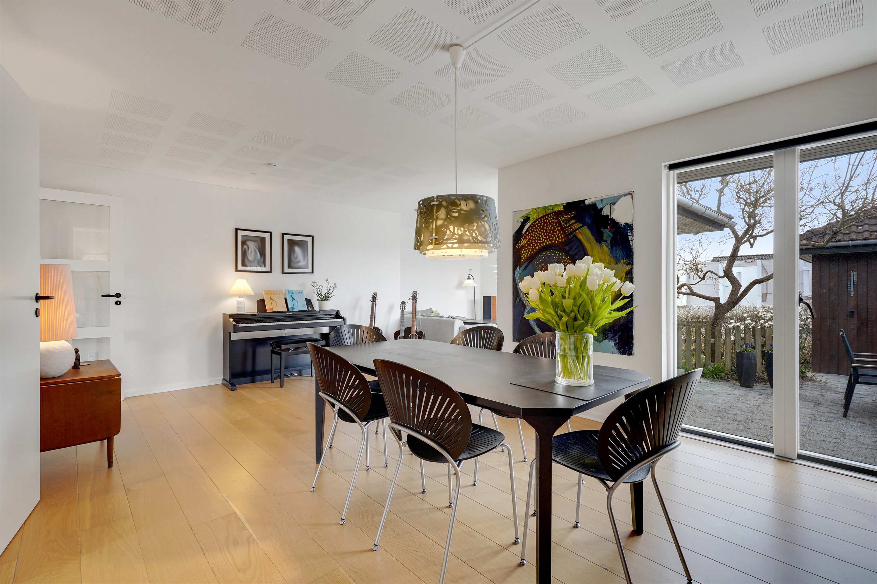 Fremhævet spisestue billede i fuldskærmstilstand. Billede af Skovbakken 31, 6715 Esbjerg N