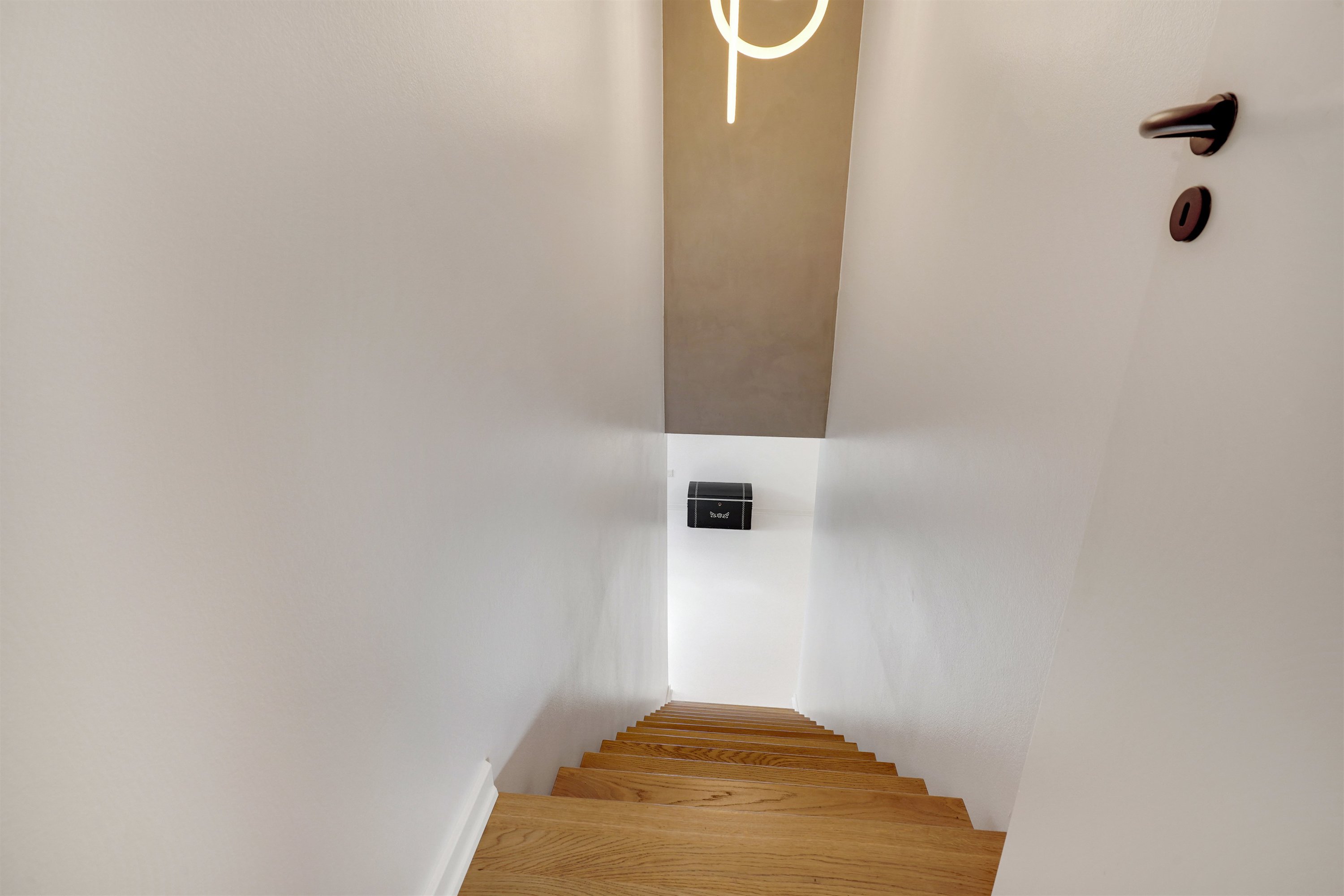 Fremhævet gang billede i fuldskærmstilstand. Billede af Skovbakken 31, 6715 Esbjerg N