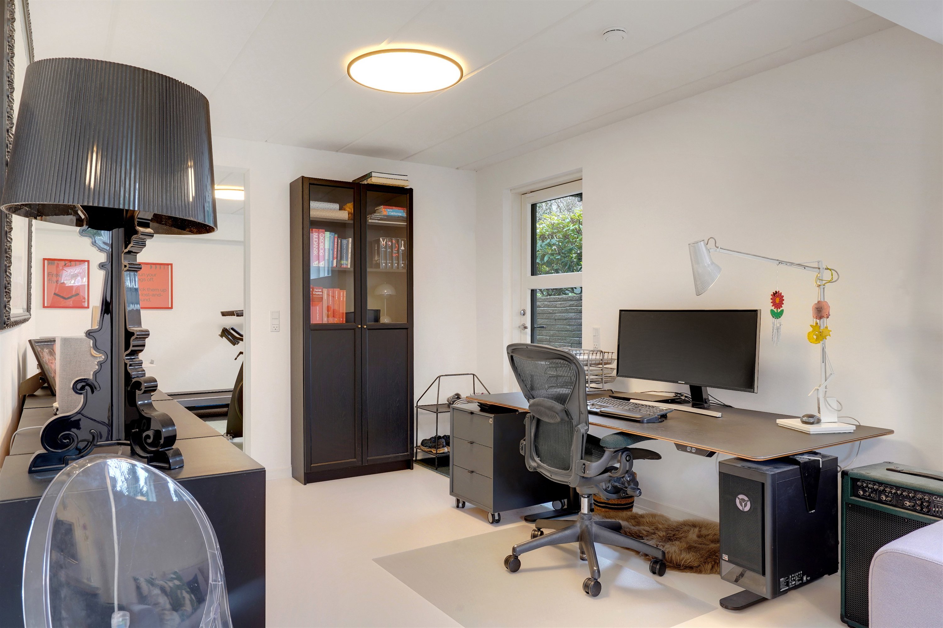 Fremhævet kontor billede i fuldskærmstilstand. Billede af Skovbakken 31, 6715 Esbjerg N