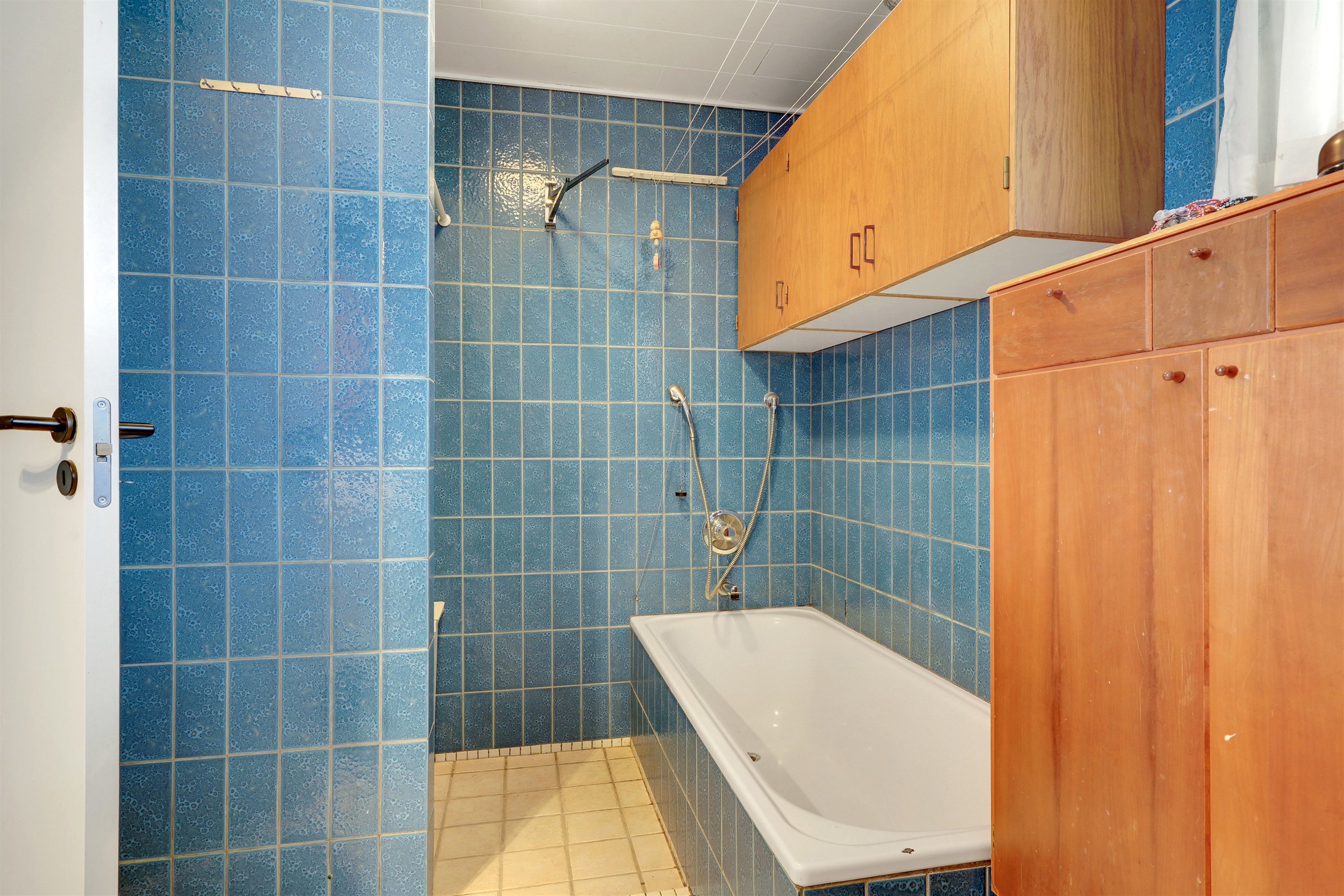 Fremhævet badeværelse billede i fuldskærmstilstand. Billede af Skovbakken 31, 6715 Esbjerg N