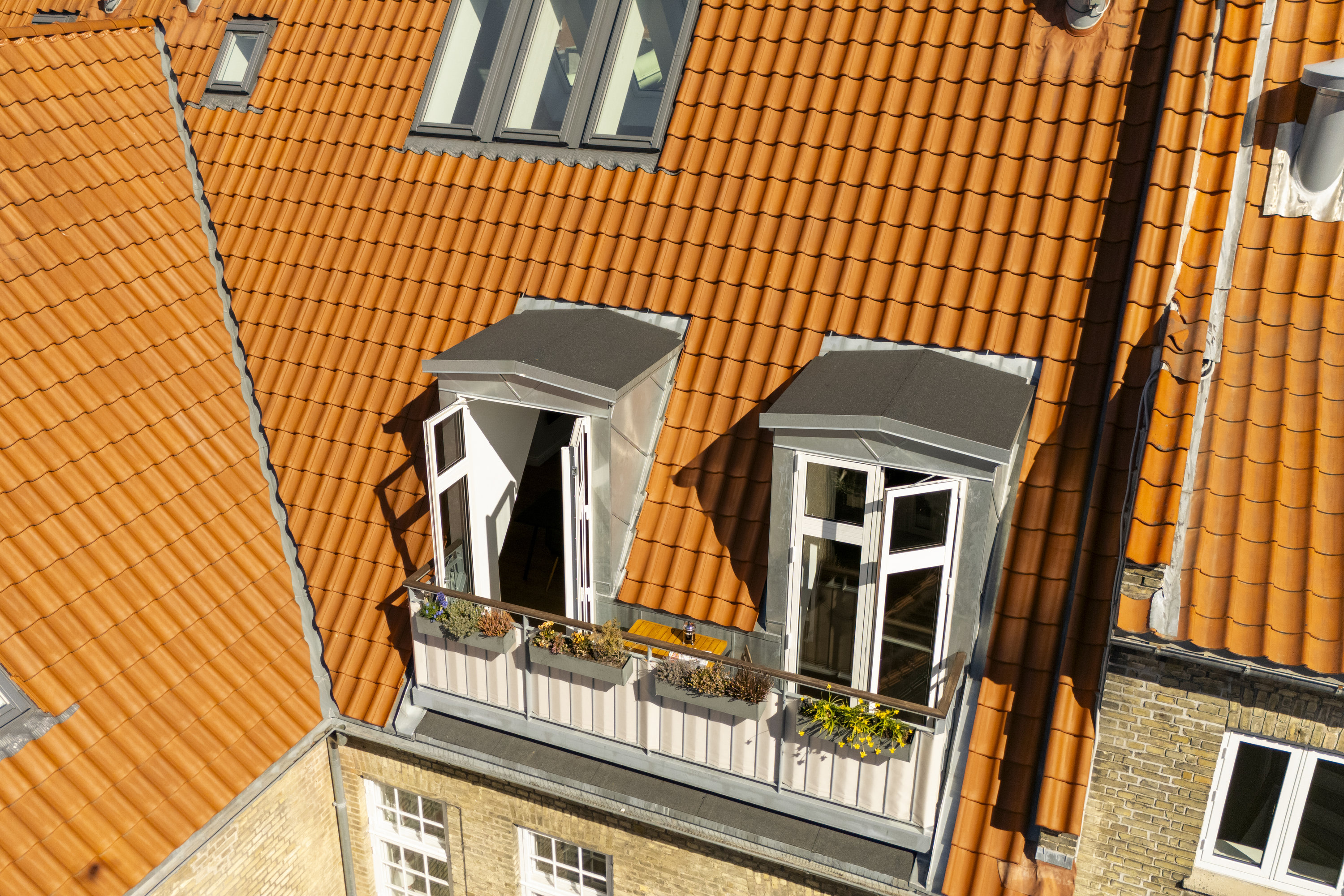 Fremhævet  billede i fuldskærmstilstand. Billede af Rolfsvej 37, 4. tv., 2000 Frederiksberg