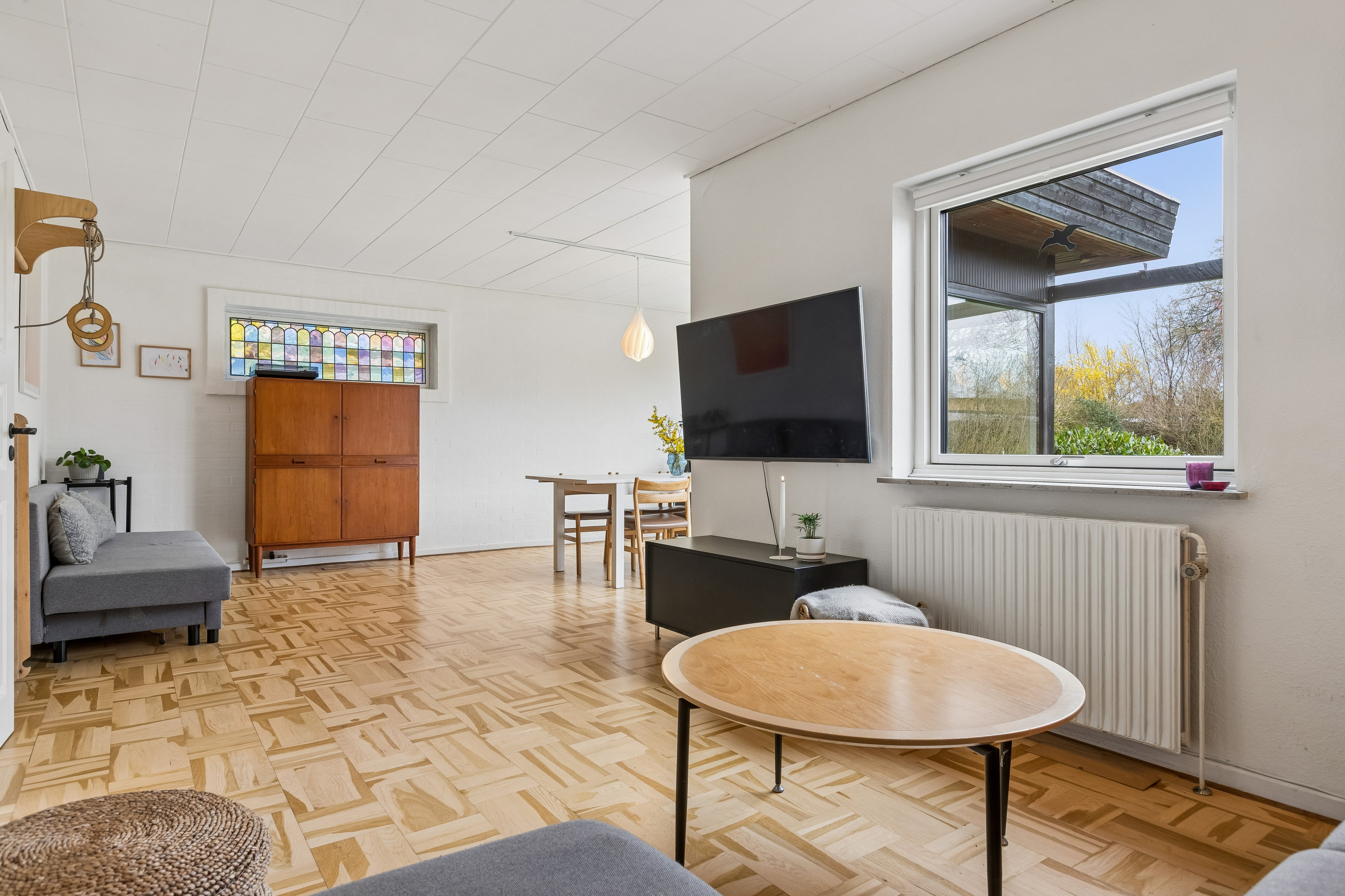 Fremhævet stue billede i fuldskærmstilstand. Billede af Vindblæs Alle 17, 2770 Kastrup