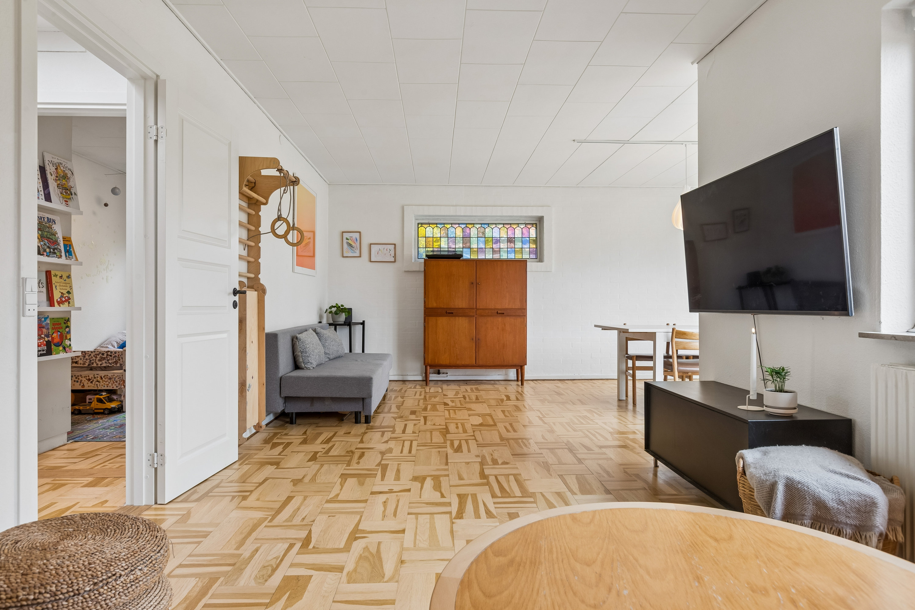 Fremhævet stue billede i fuldskærmstilstand. Billede af Vindblæs Alle 17, 2770 Kastrup