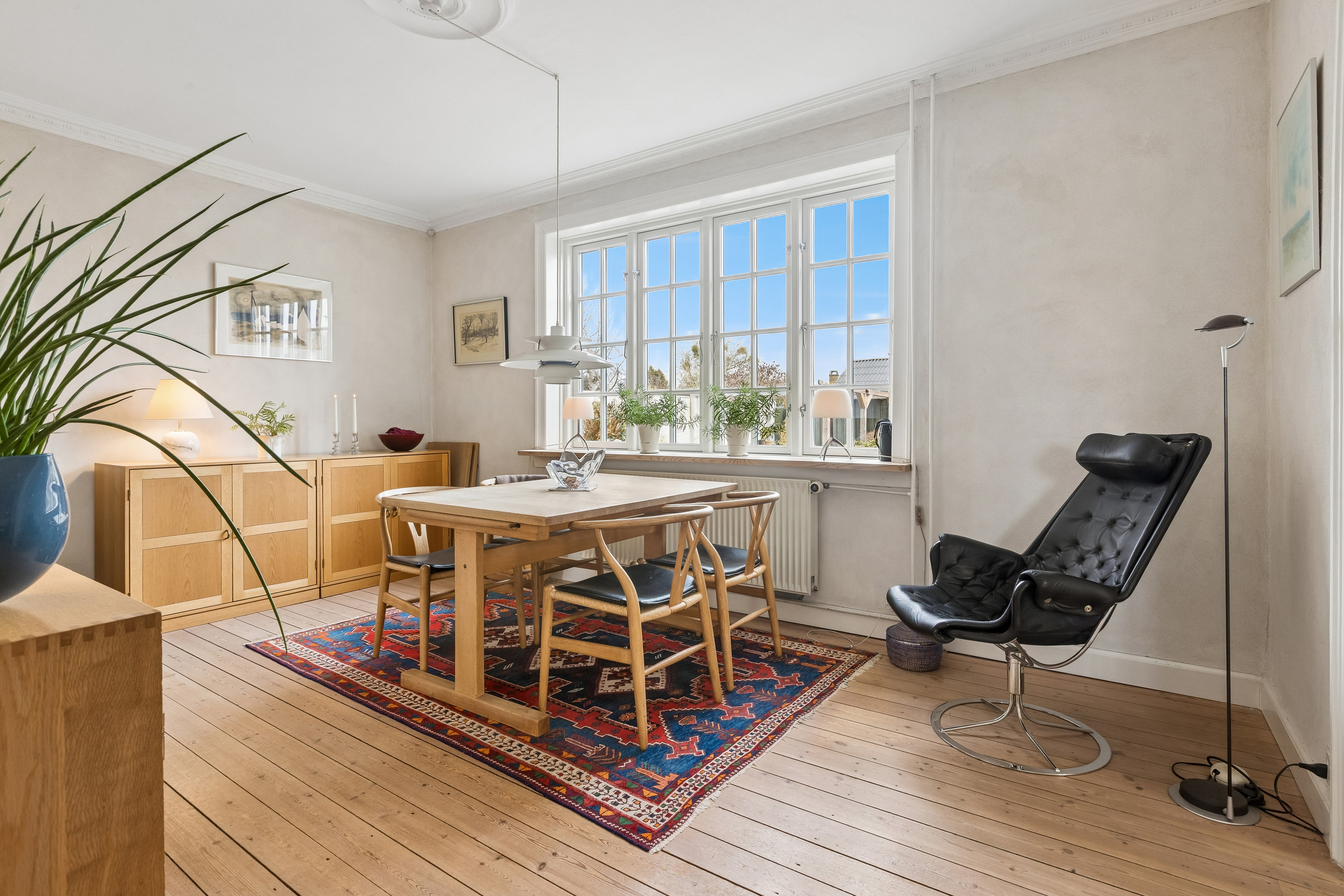 Fremhævet stue billede i fuldskærmstilstand. Billede af Munkebjergvej 5, 2770 Kastrup