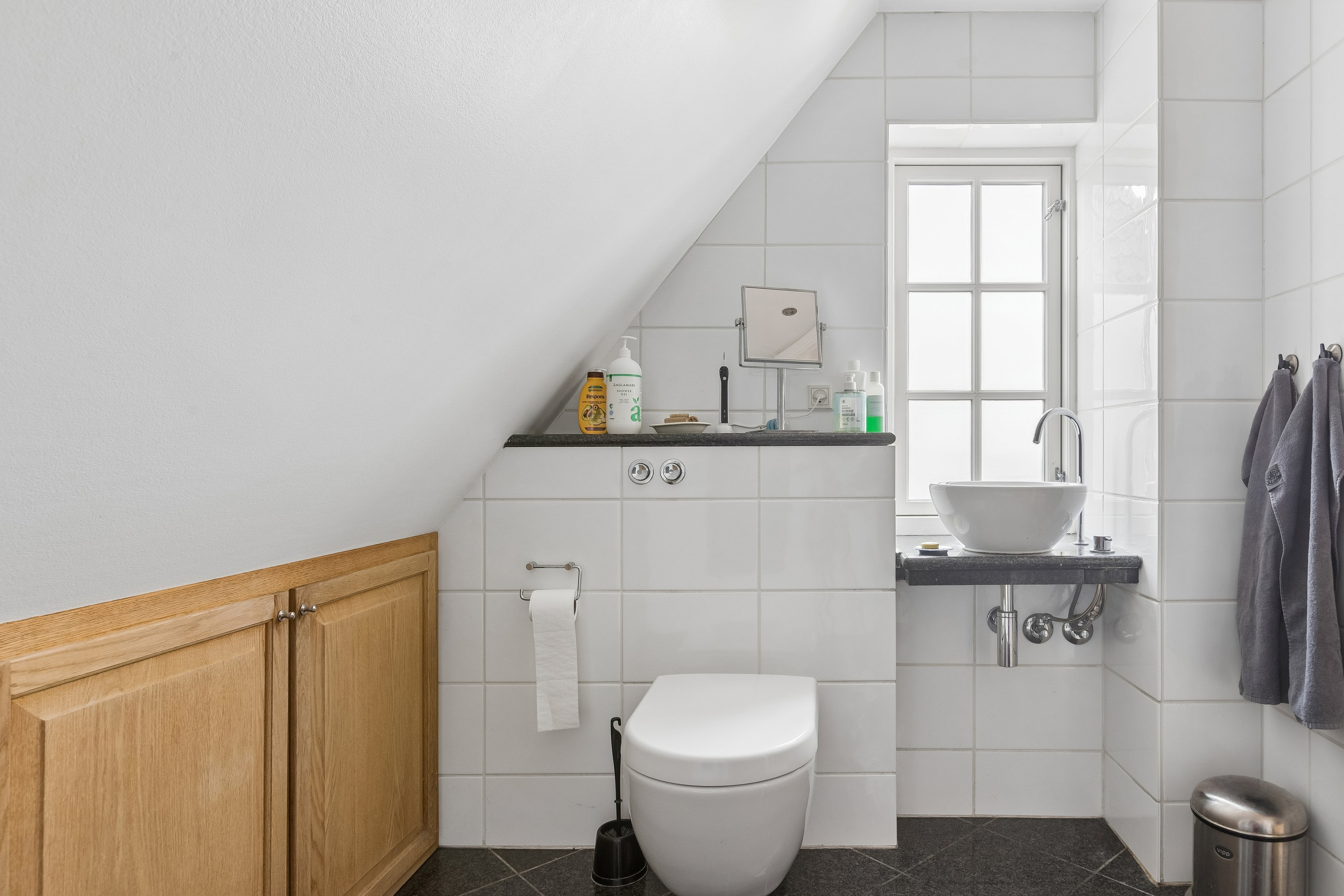 Fremhævet badeværelse billede i fuldskærmstilstand. Billede af Munkebjergvej 5, 2770 Kastrup