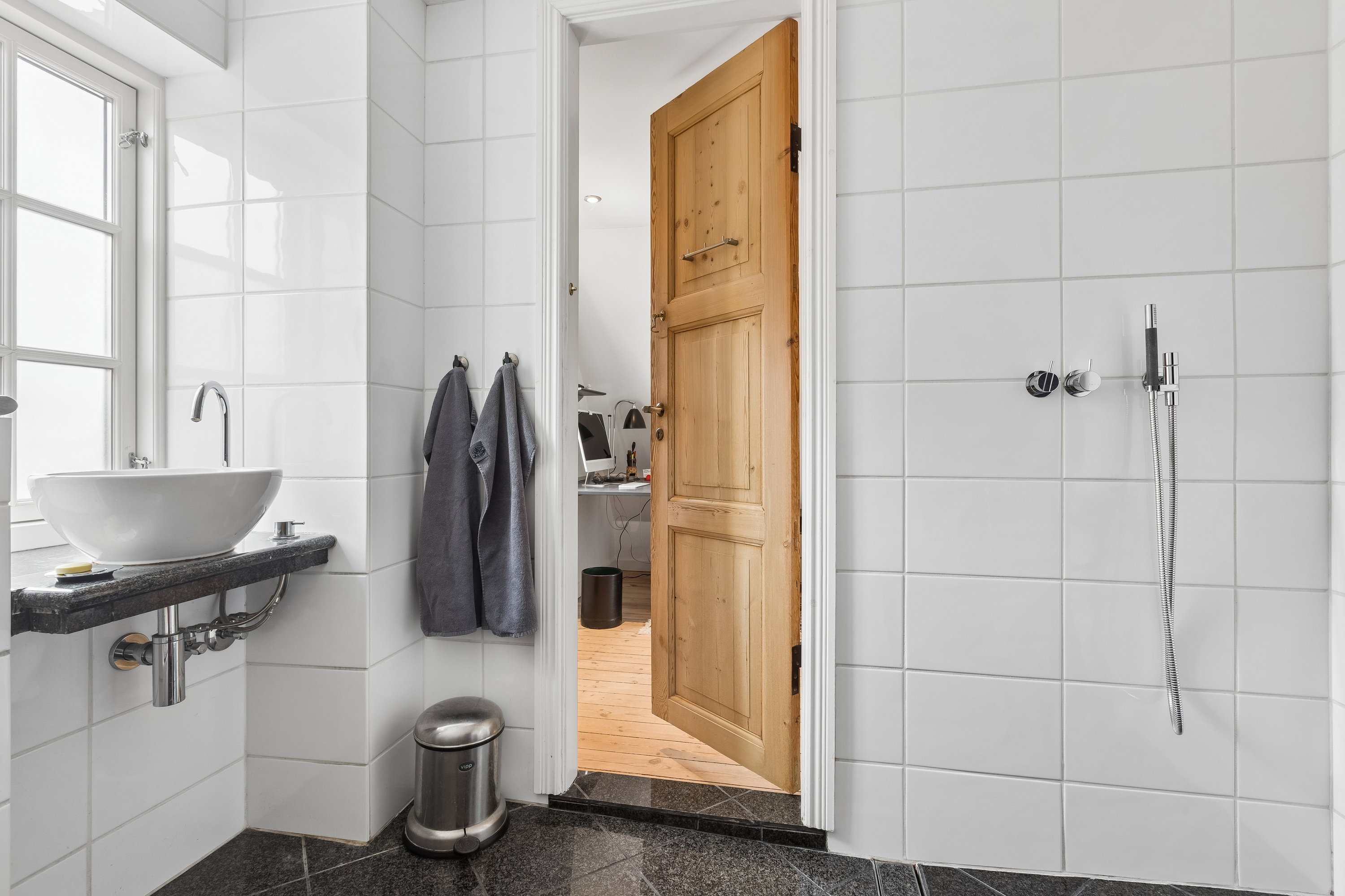 Fremhævet badeværelse billede i fuldskærmstilstand. Billede af Munkebjergvej 5, 2770 Kastrup