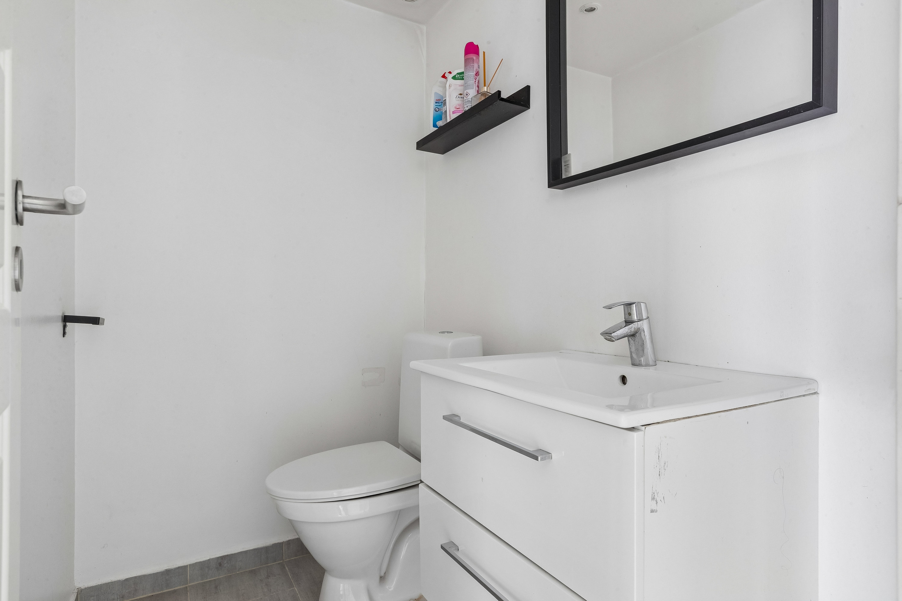 Fremhævet badeværelse billede i fuldskærmstilstand. Billede af Topperne 30, 2. 21., 2620 Albertslund