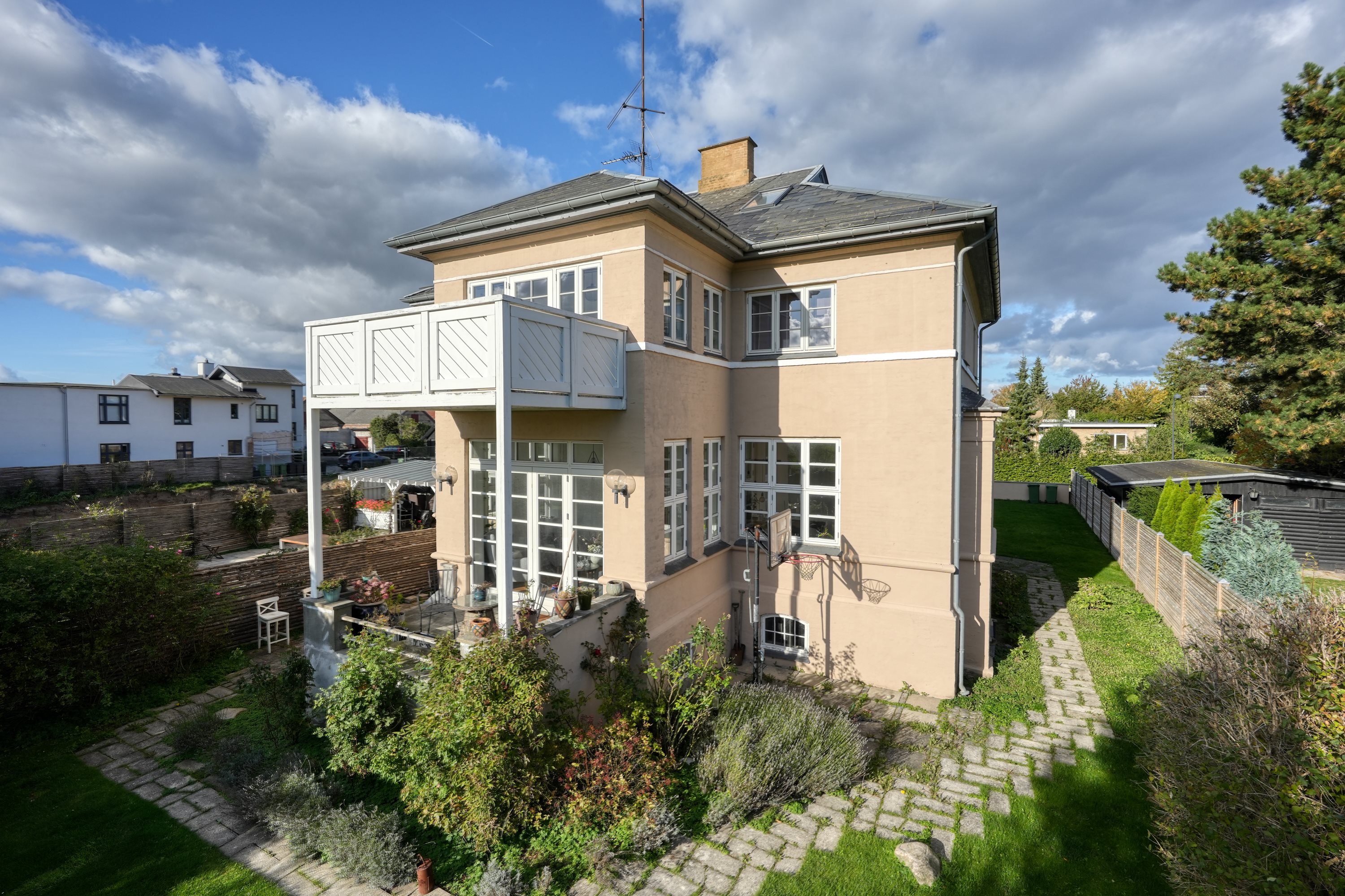 Fremhævet andet billede i fuldskærmstilstand. Billede af Strandhøjsvej 31A, 2920 Charlottenlund