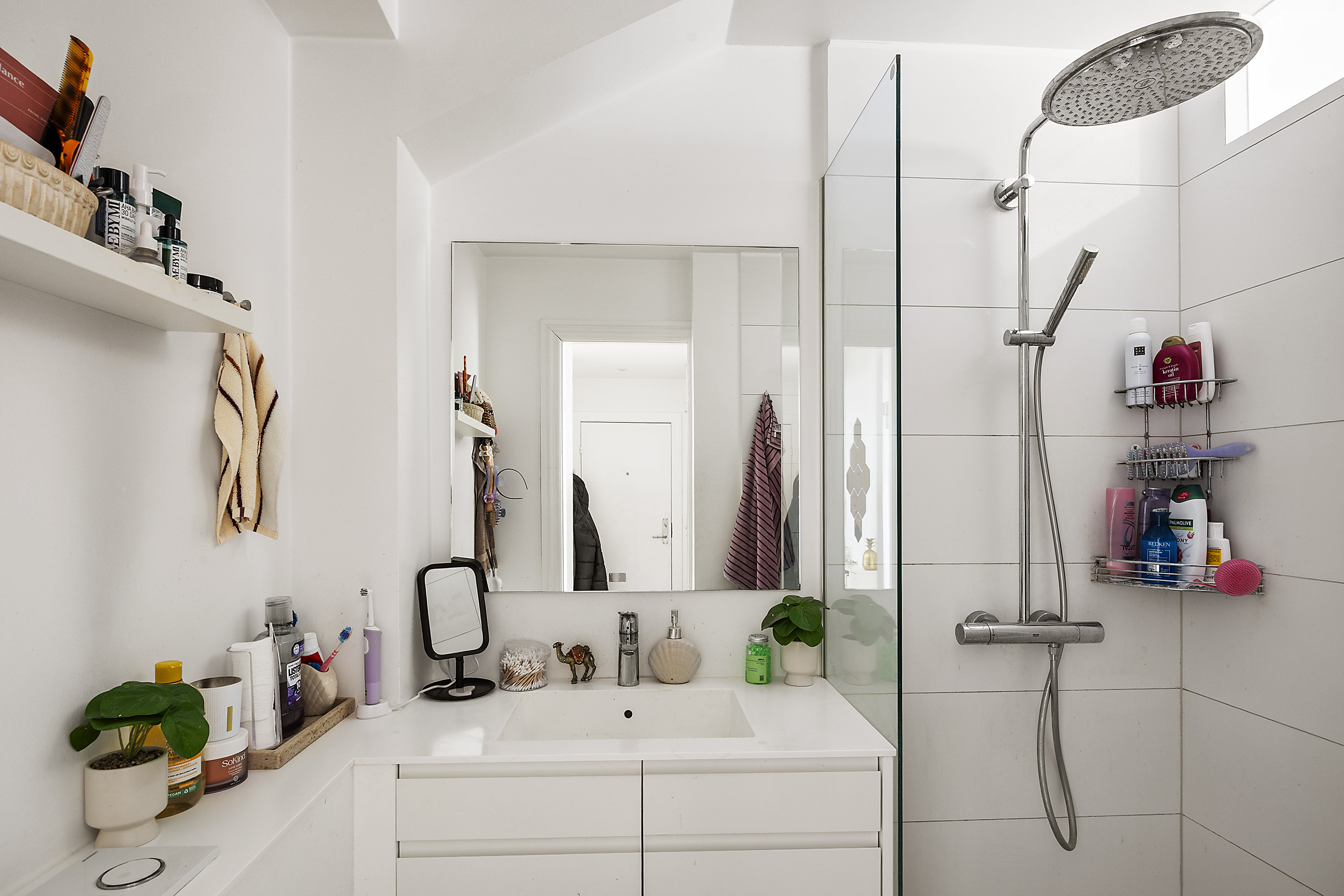 Fremhævet andet billede i fuldskærmstilstand. Billede af Rossinisvej 10, 1. th., 2450 København SV