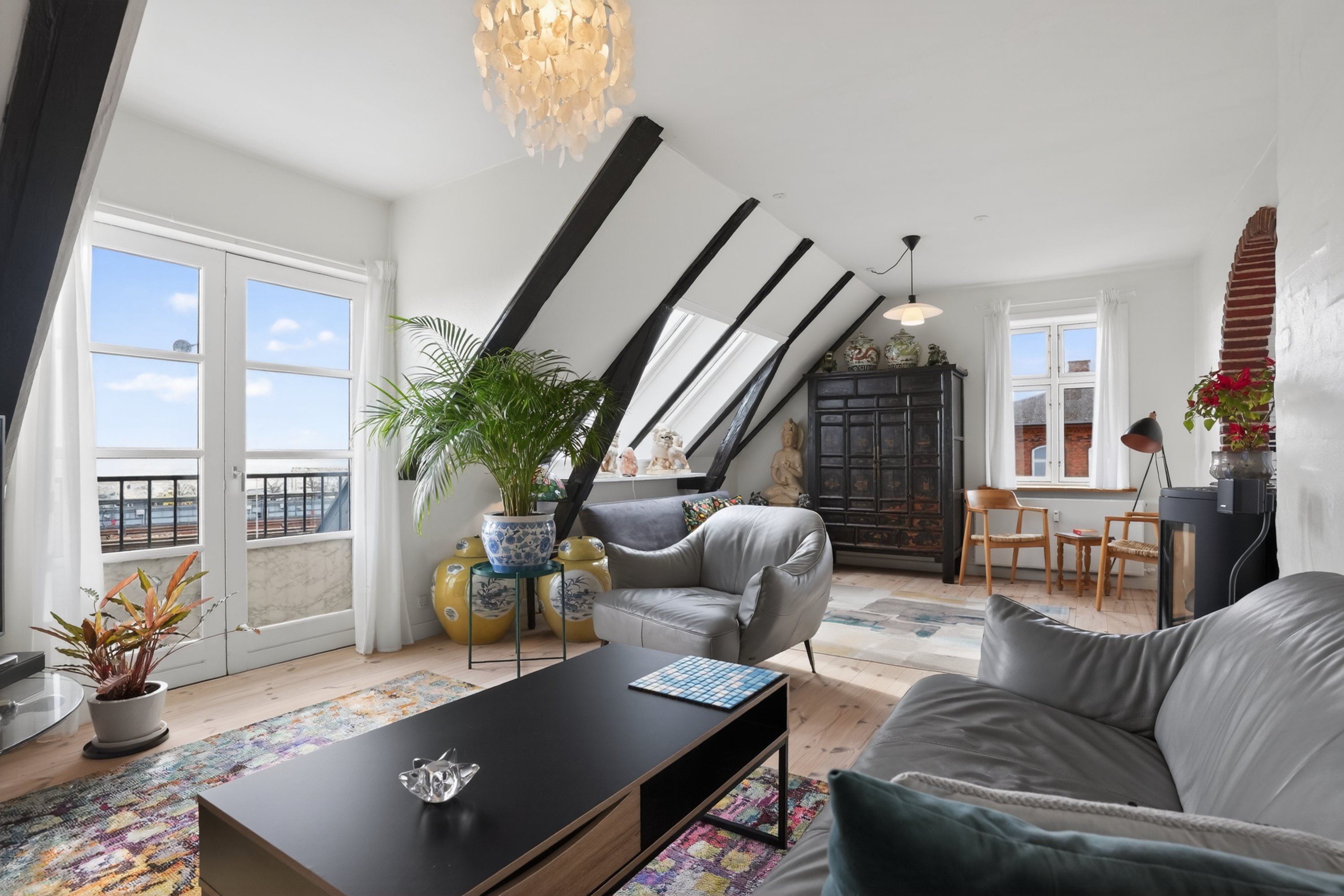 Fremhævet stue billede i fuldskærmstilstand. Billede af Søndre Strandvej 8, 2., 3000 Helsingør