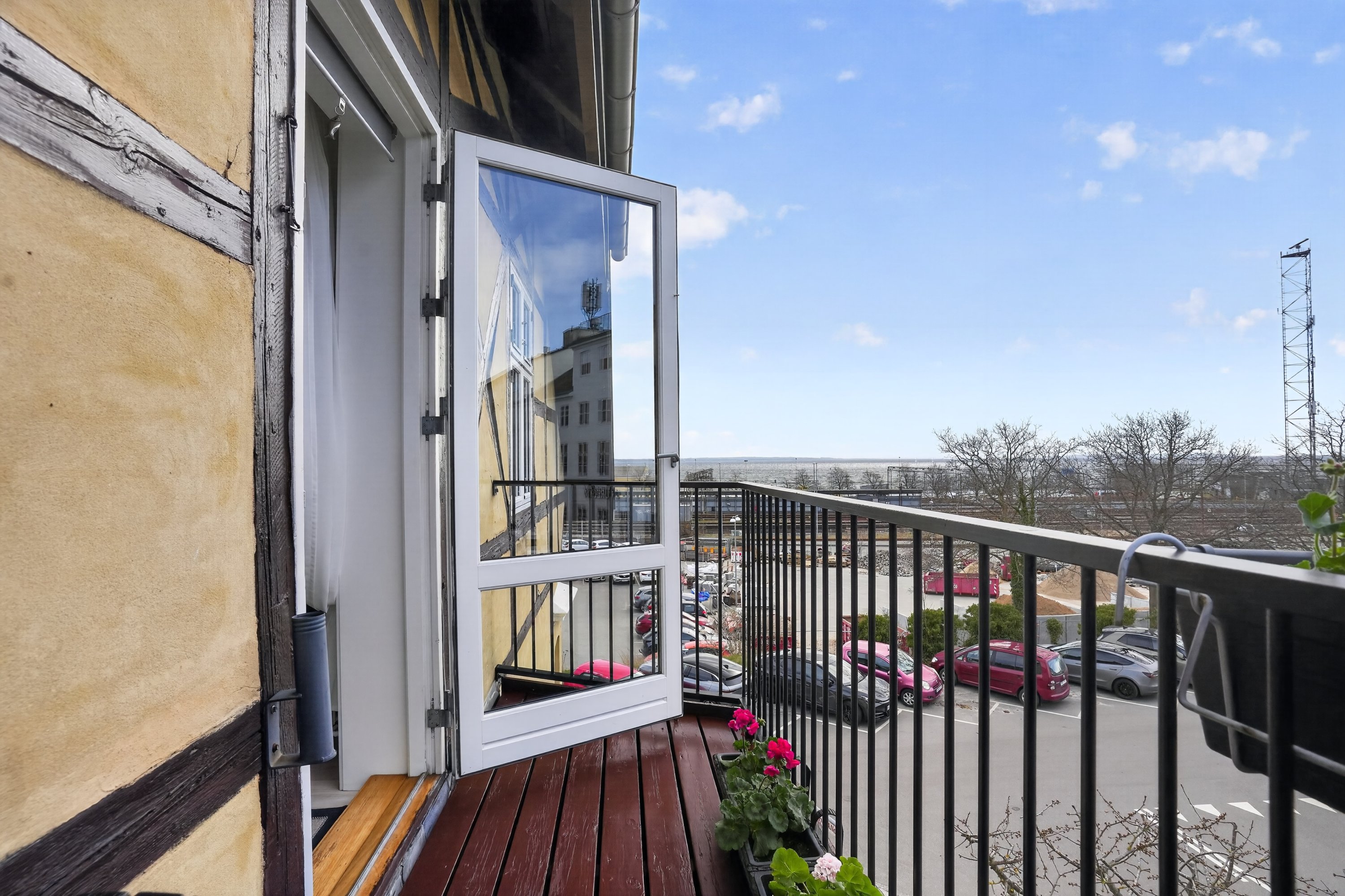 Miniaturebillede 2: altan. Billede af Søndre Strandvej 8, 2., 3000 Helsingør