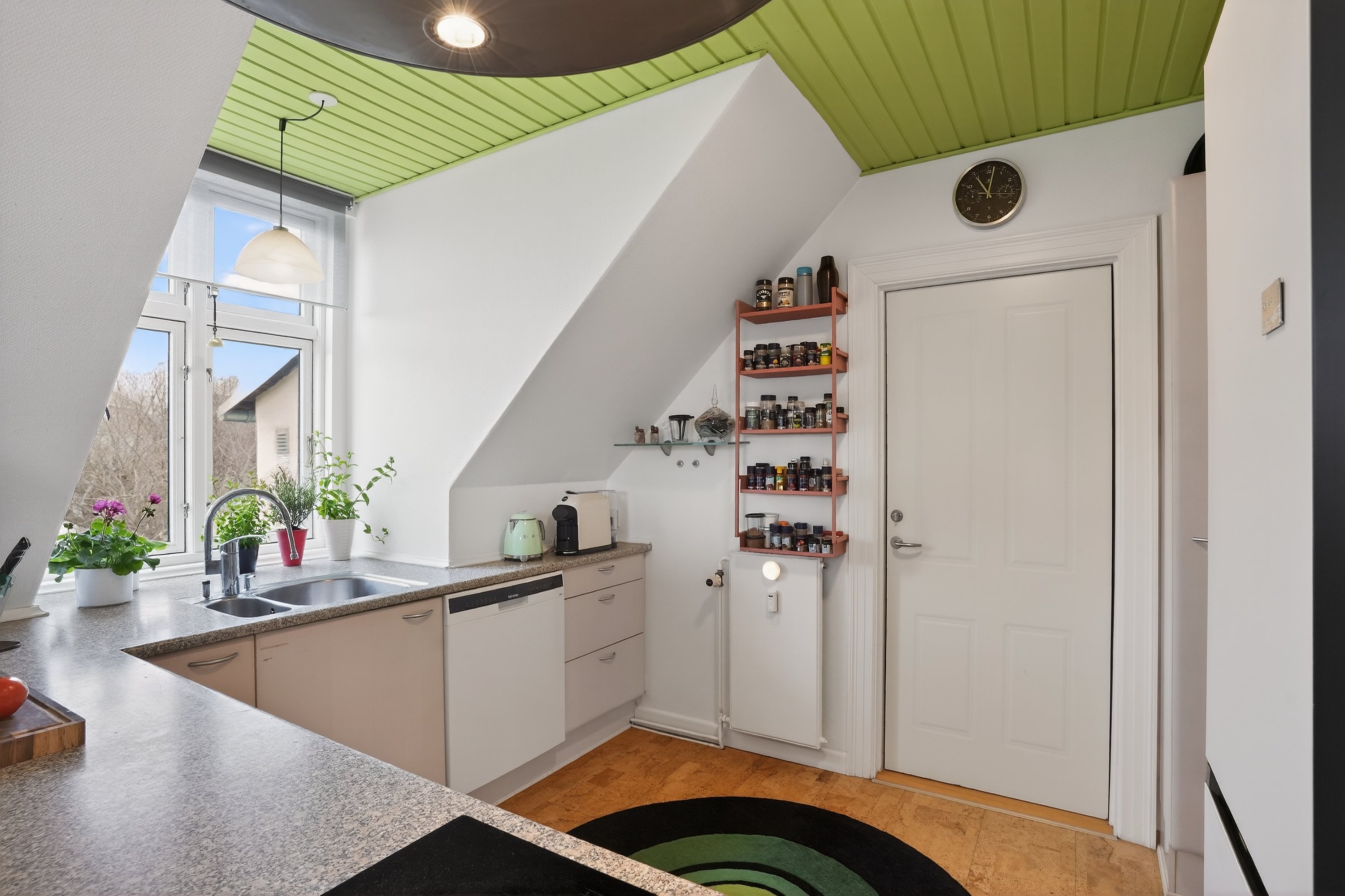 Fremhævet køkken billede i fuldskærmstilstand. Billede af Søndre Strandvej 8, 2., 3000 Helsingør