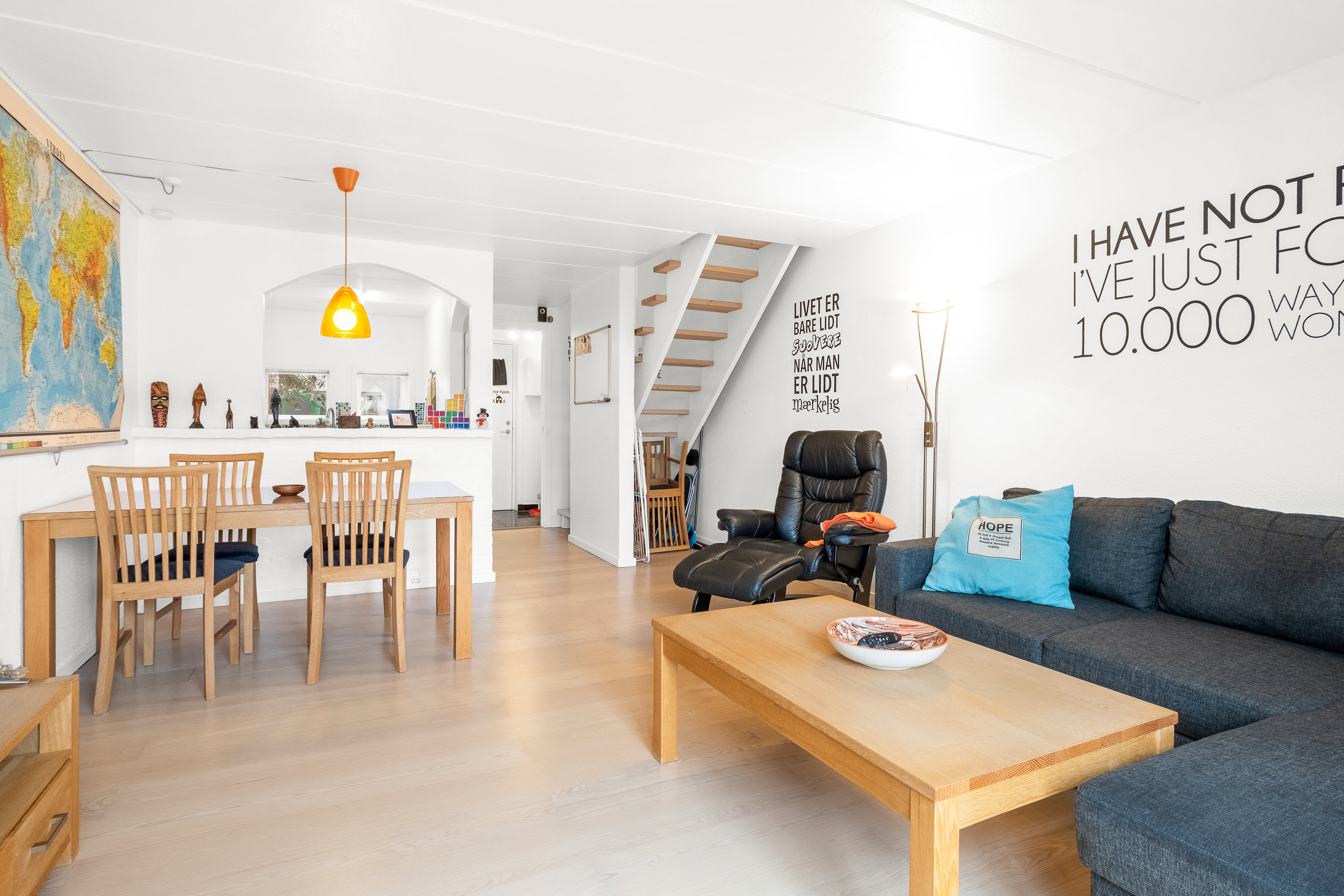 Miniaturebillede 1: stue. Billede af Vestre Havevej 42, 8520 Lystrup