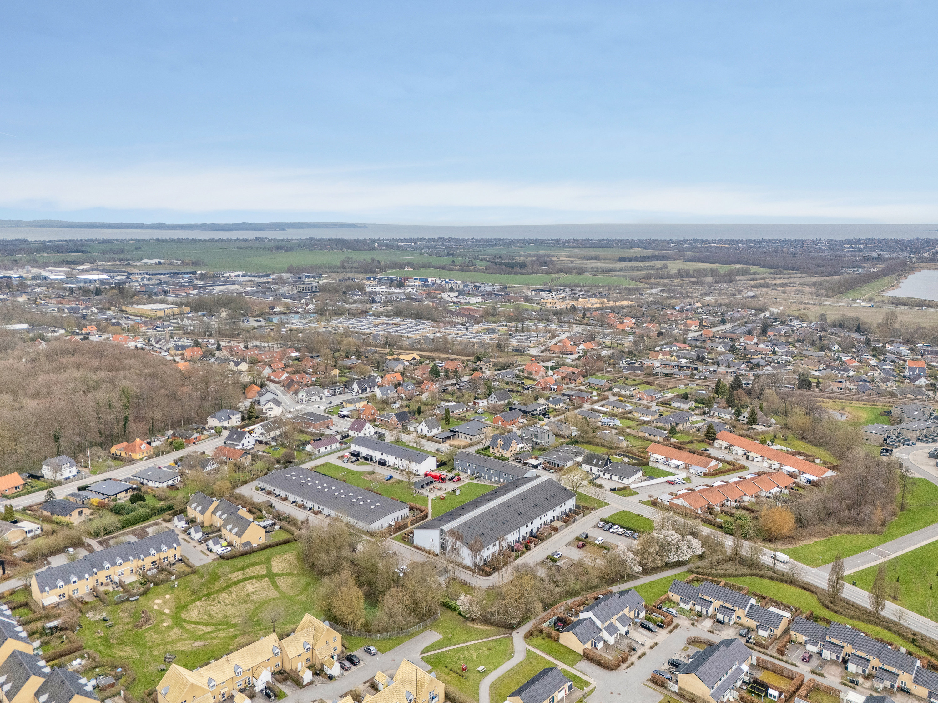 Fremhævet luftfoto billede i fuldskærmstilstand. Billede af Vestre Havevej 42, 8520 Lystrup