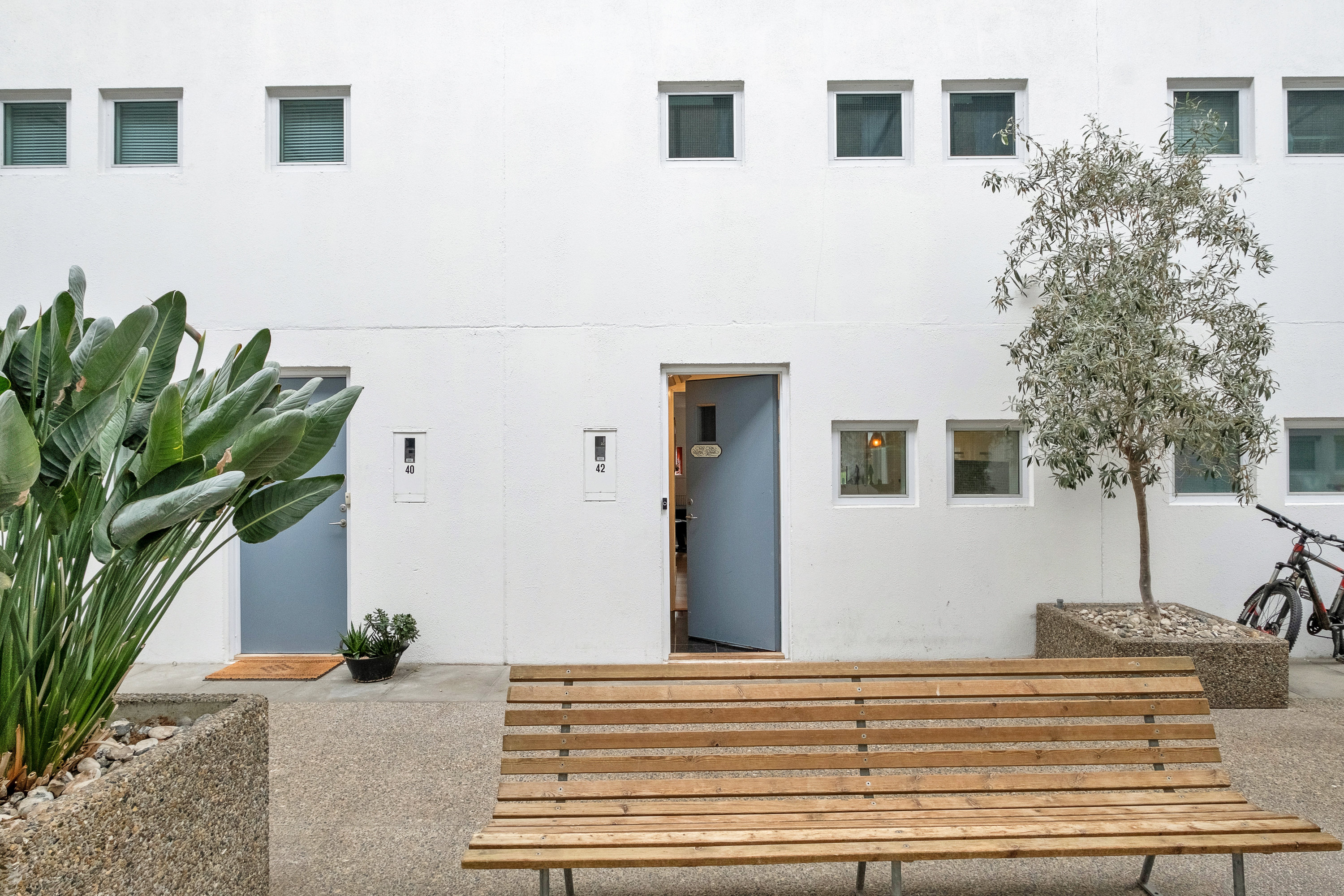 Fremhævet facade billede i fuldskærmstilstand. Billede af Vestre Havevej 42, 8520 Lystrup