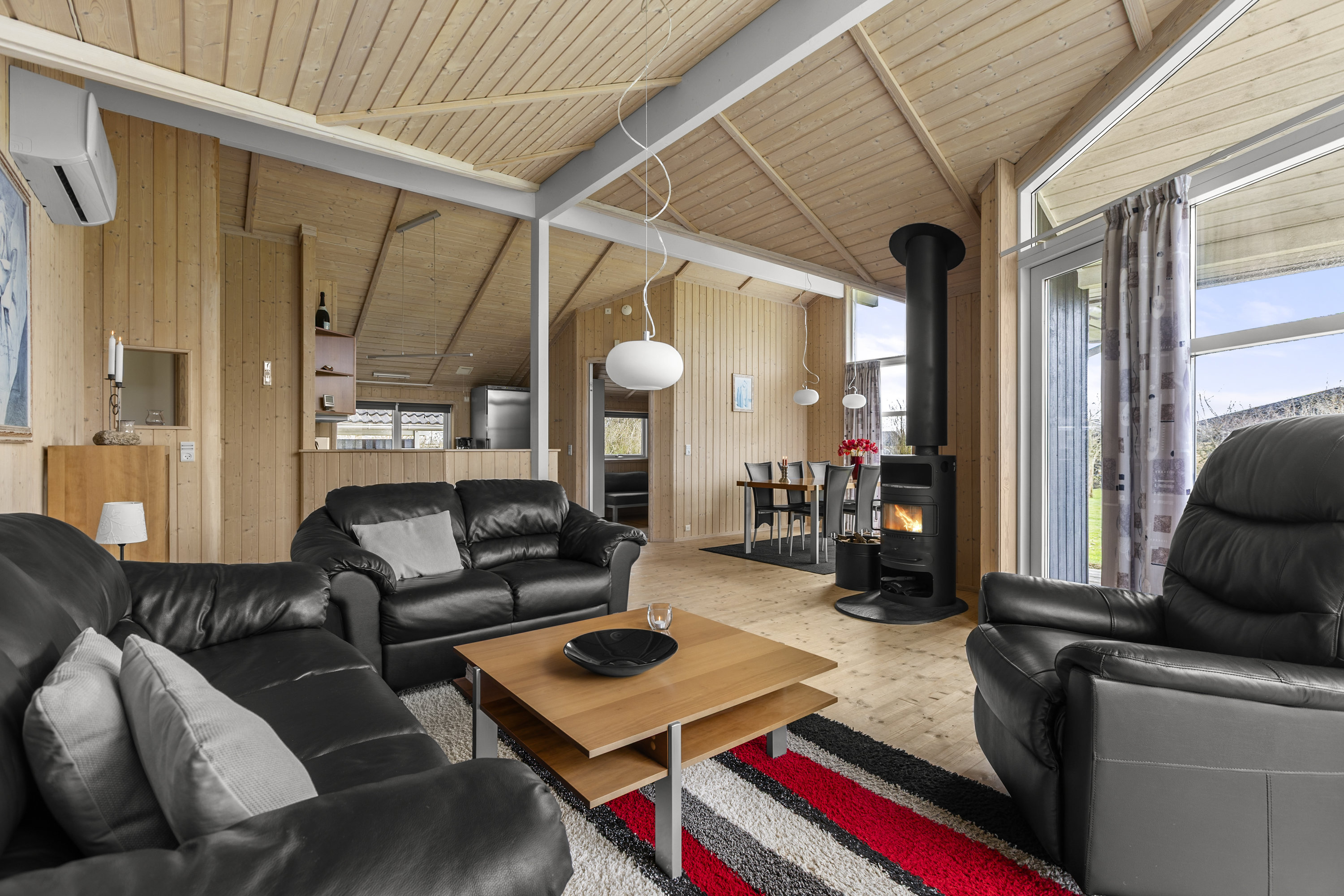 Fremhævet stue billede i fuldskærmstilstand. Billede af Blishønevej 31, Kirke Stillinge, 4200 Slagelse