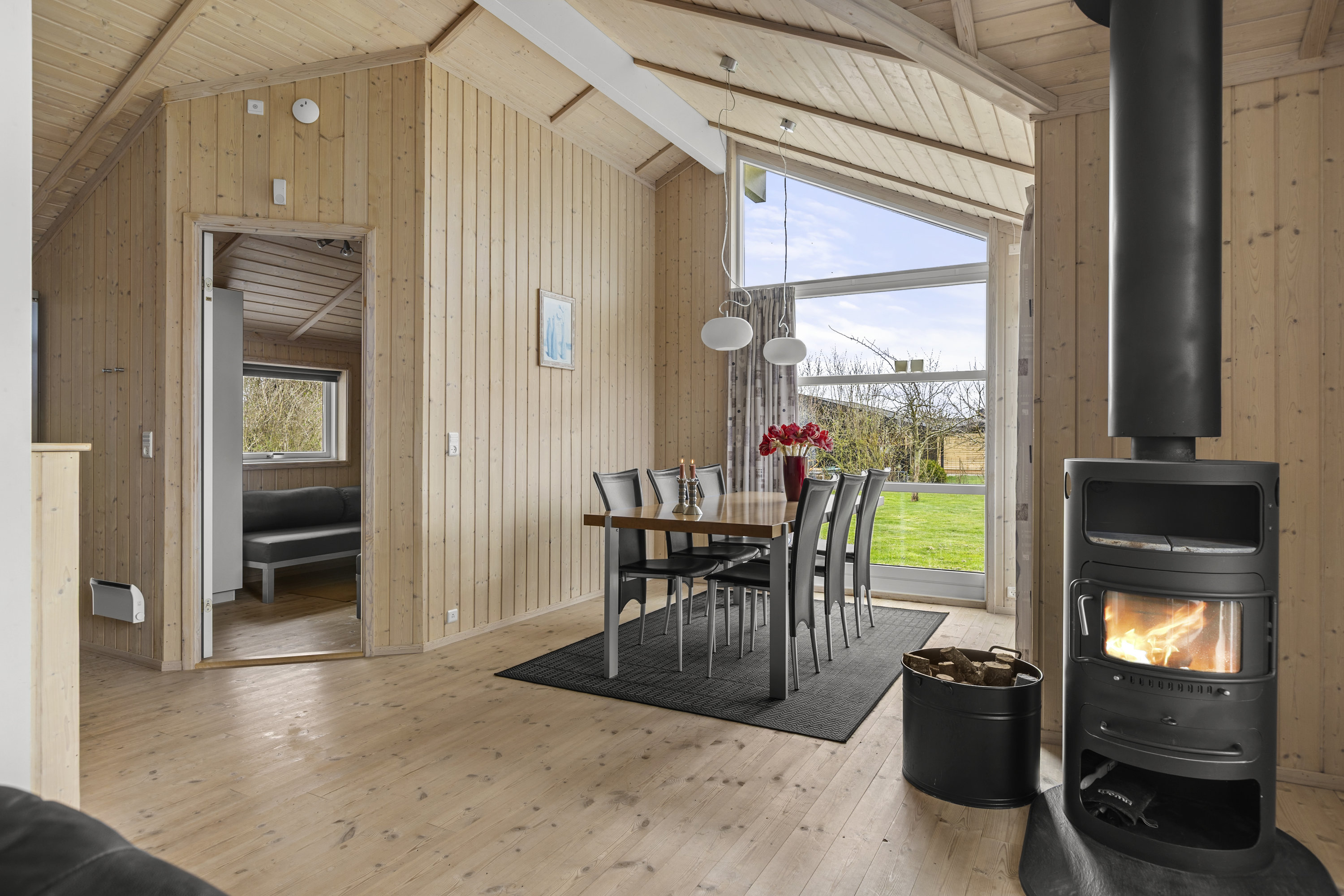 Fremhævet stue billede i fuldskærmstilstand. Billede af Blishønevej 31, Kirke Stillinge, 4200 Slagelse