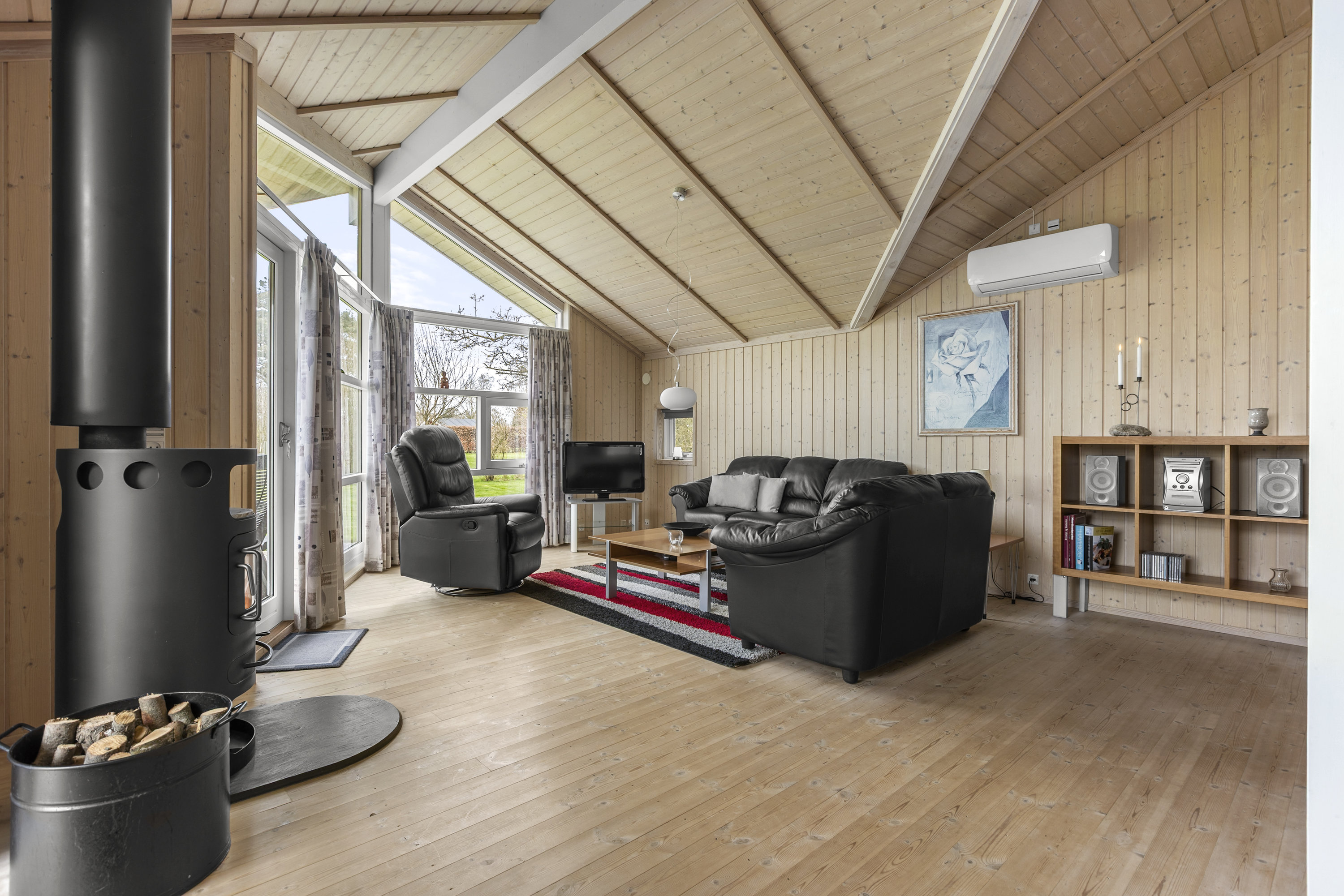 Fremhævet stue billede i fuldskærmstilstand. Billede af Blishønevej 31, Kirke Stillinge, 4200 Slagelse