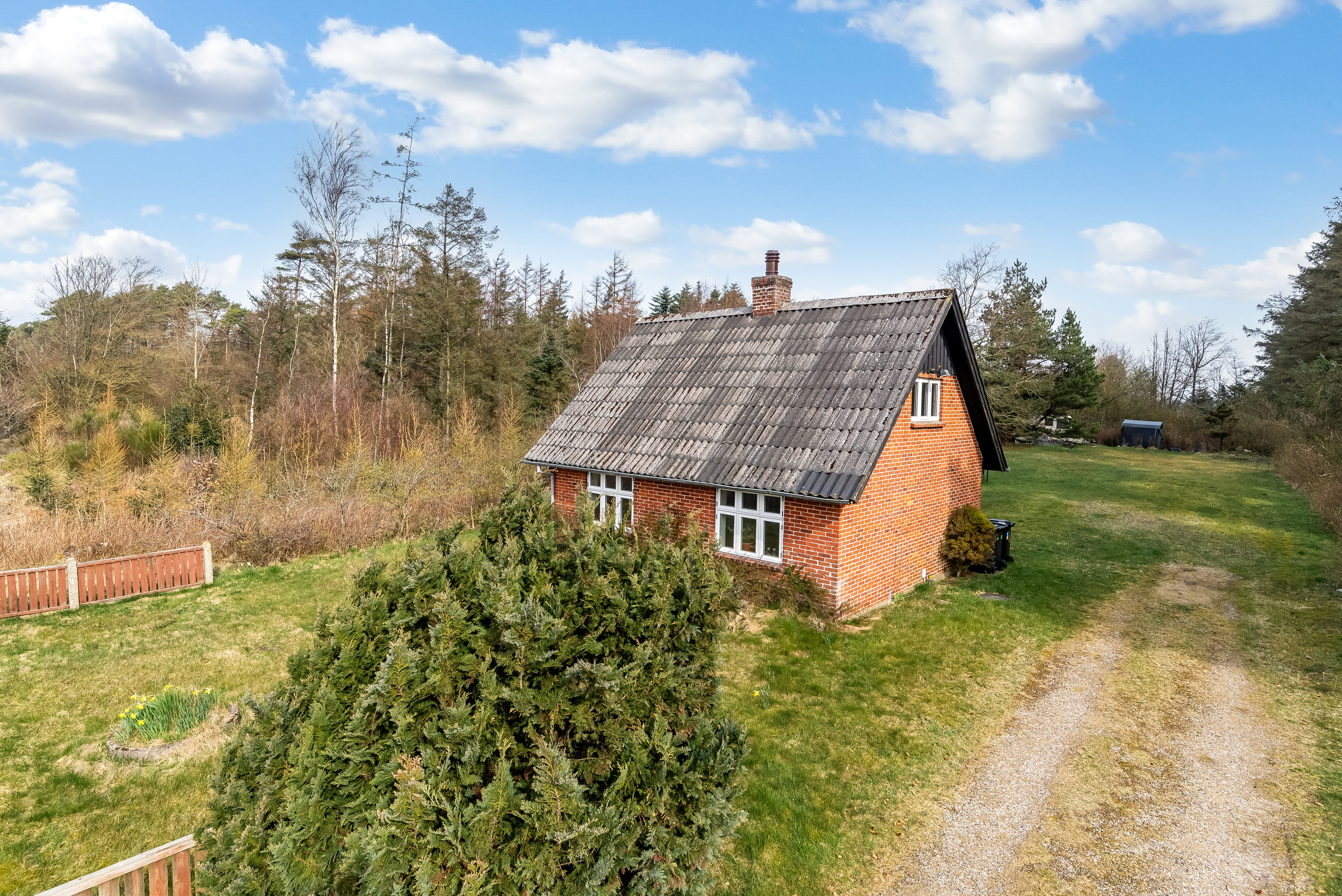 Villa: Ejendommen på Østerbyvej 15, 6980 Tim