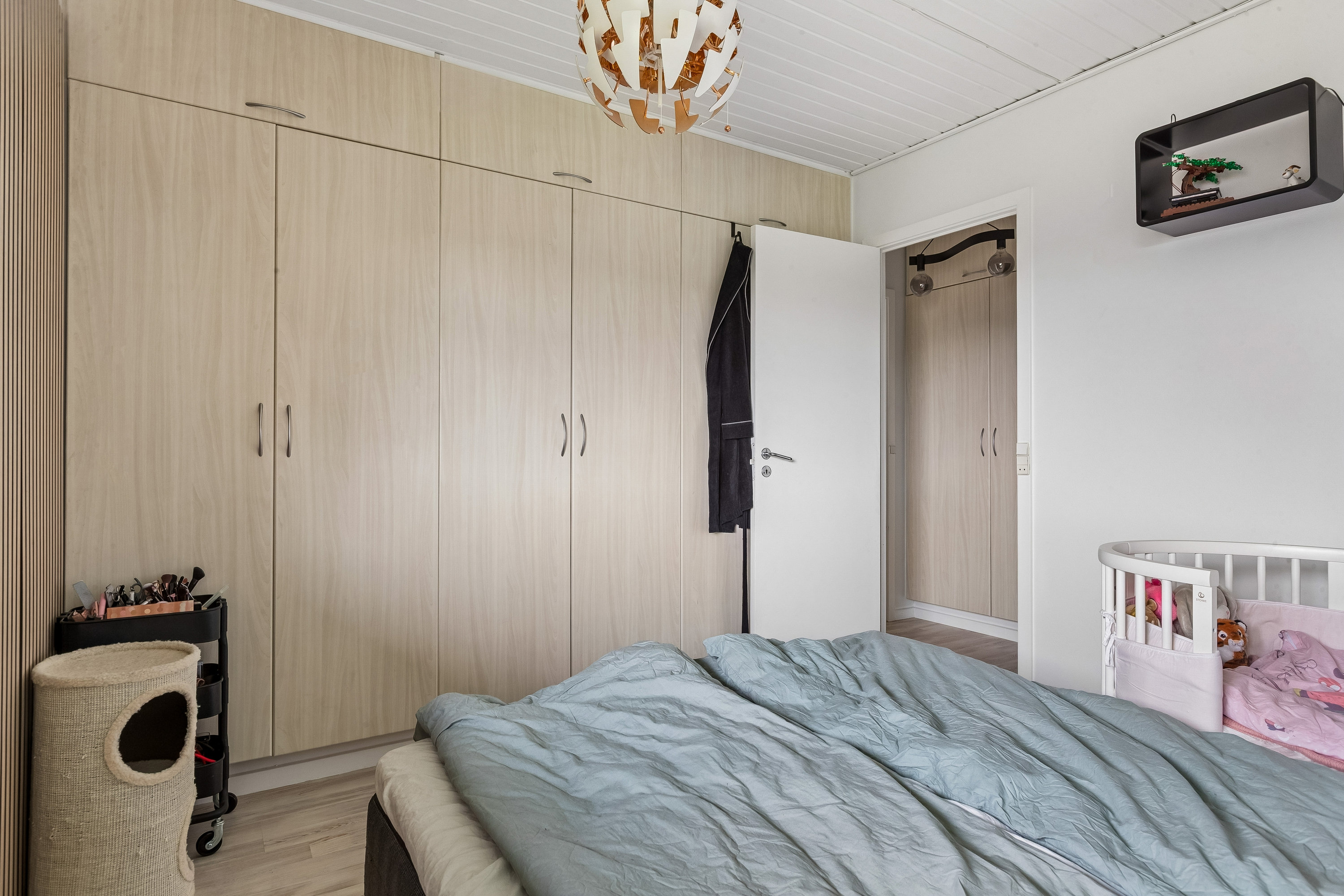 Fremhævet værelse billede i fuldskærmstilstand. Billede af Lindebo 23, 2. 141., 2630 Taastrup