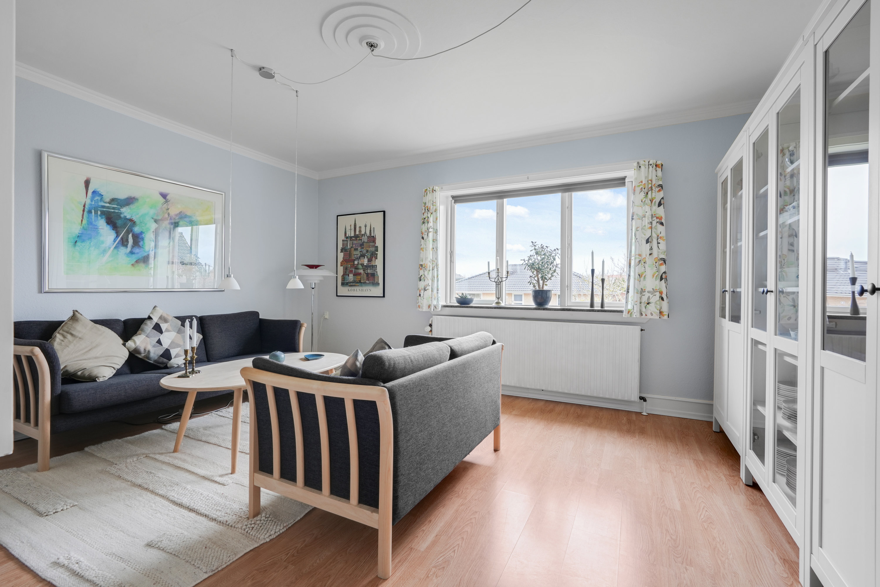 Fremhævet stue billede i fuldskærmstilstand. Billede af Sydkærsvej 66, 2650 Hvidovre