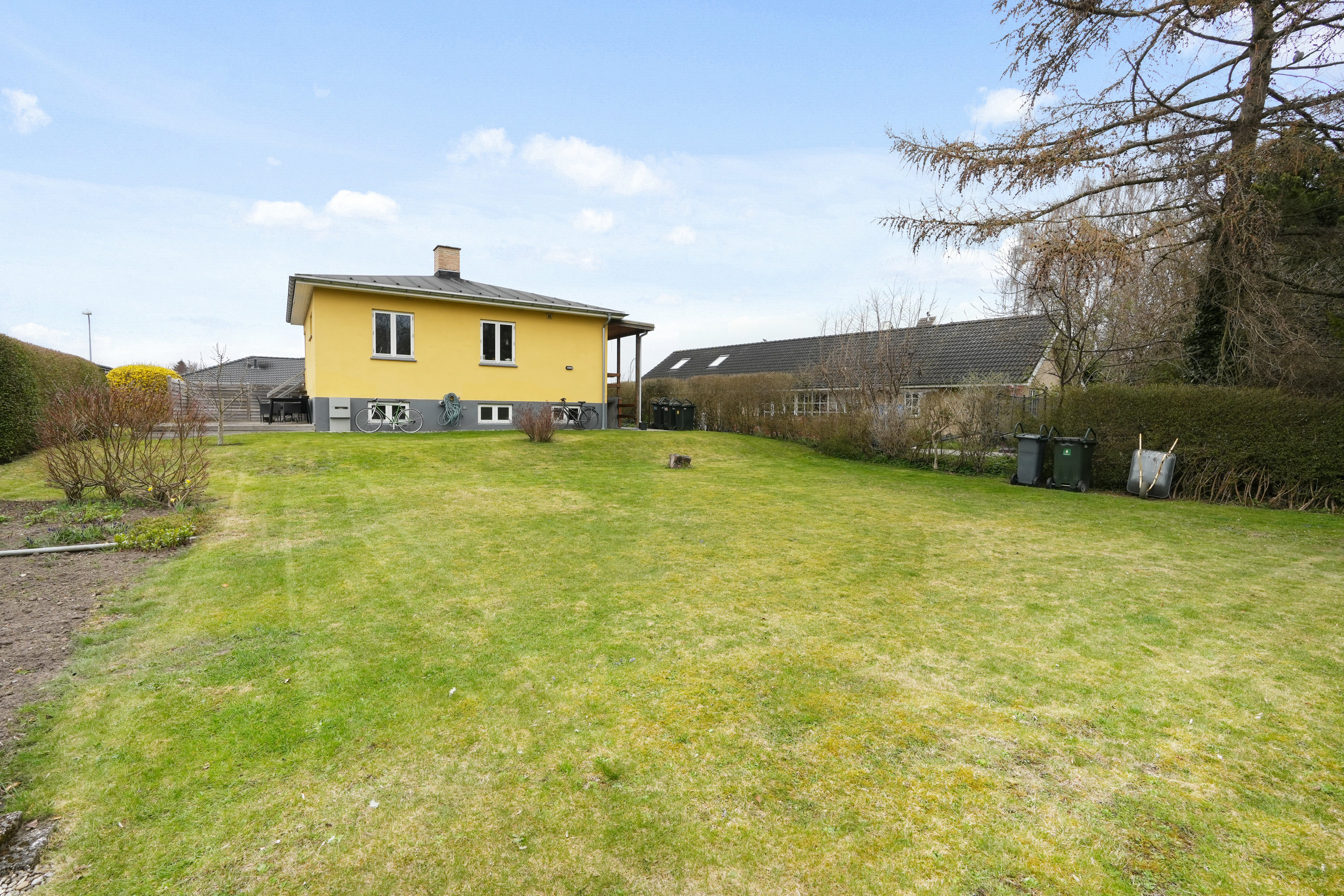 Fremhævet facade billede i fuldskærmstilstand. Billede af Sydkærsvej 66, 2650 Hvidovre