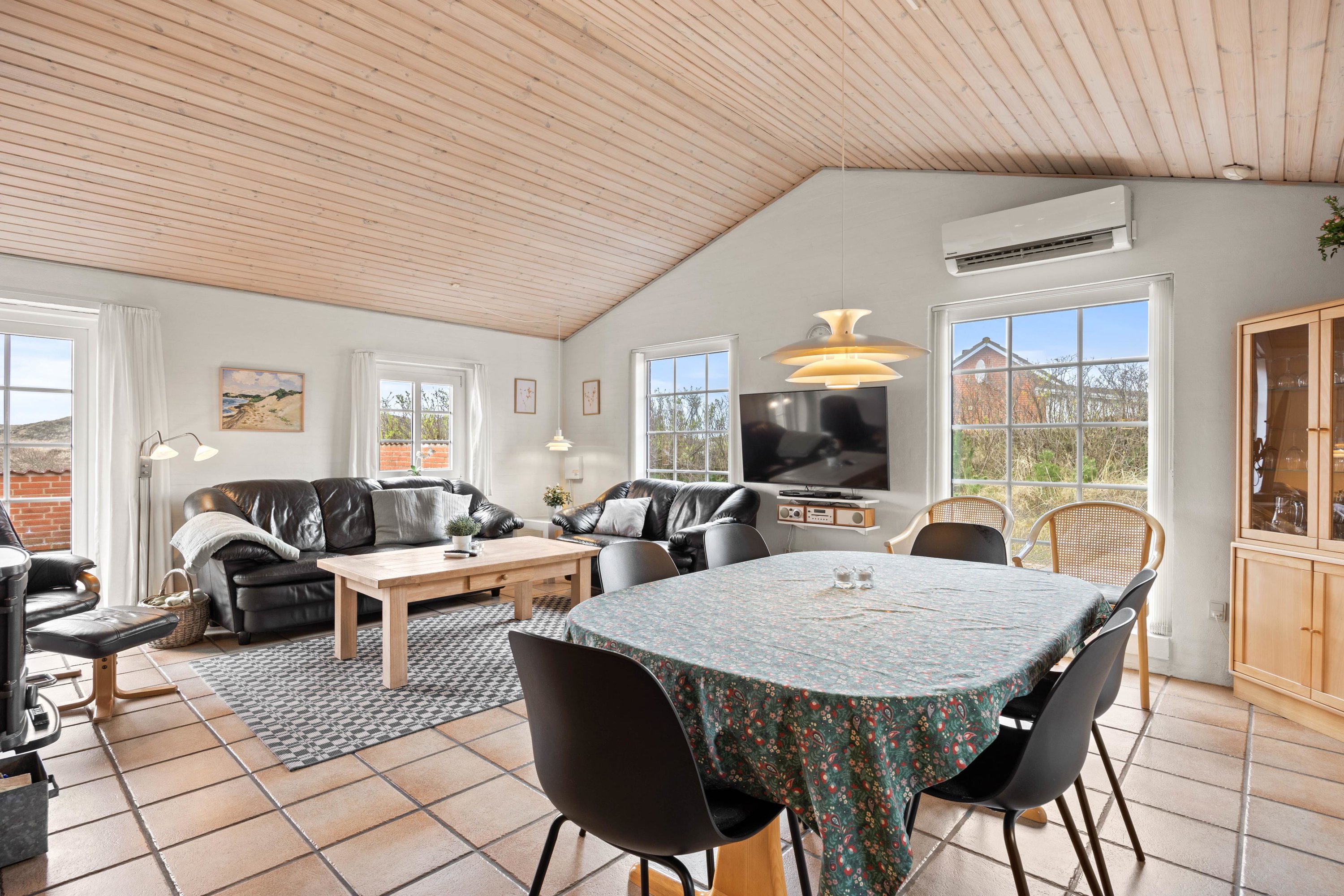 Fremhævet  billede i fuldskærmstilstand. Billede af Vinterlejevej 7, Haurvig, 6960 Hvide Sande