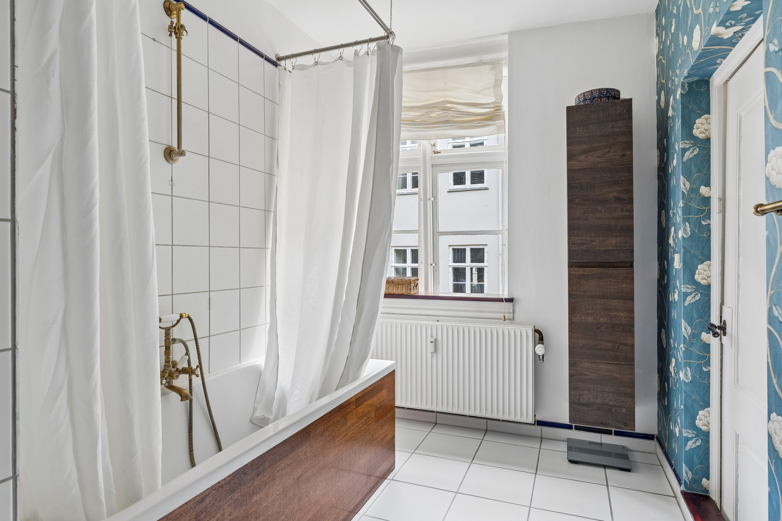Fremhævet badeværelse billede i fuldskærmstilstand. Billede af Amaliegade 11A, 2., 1256 København K