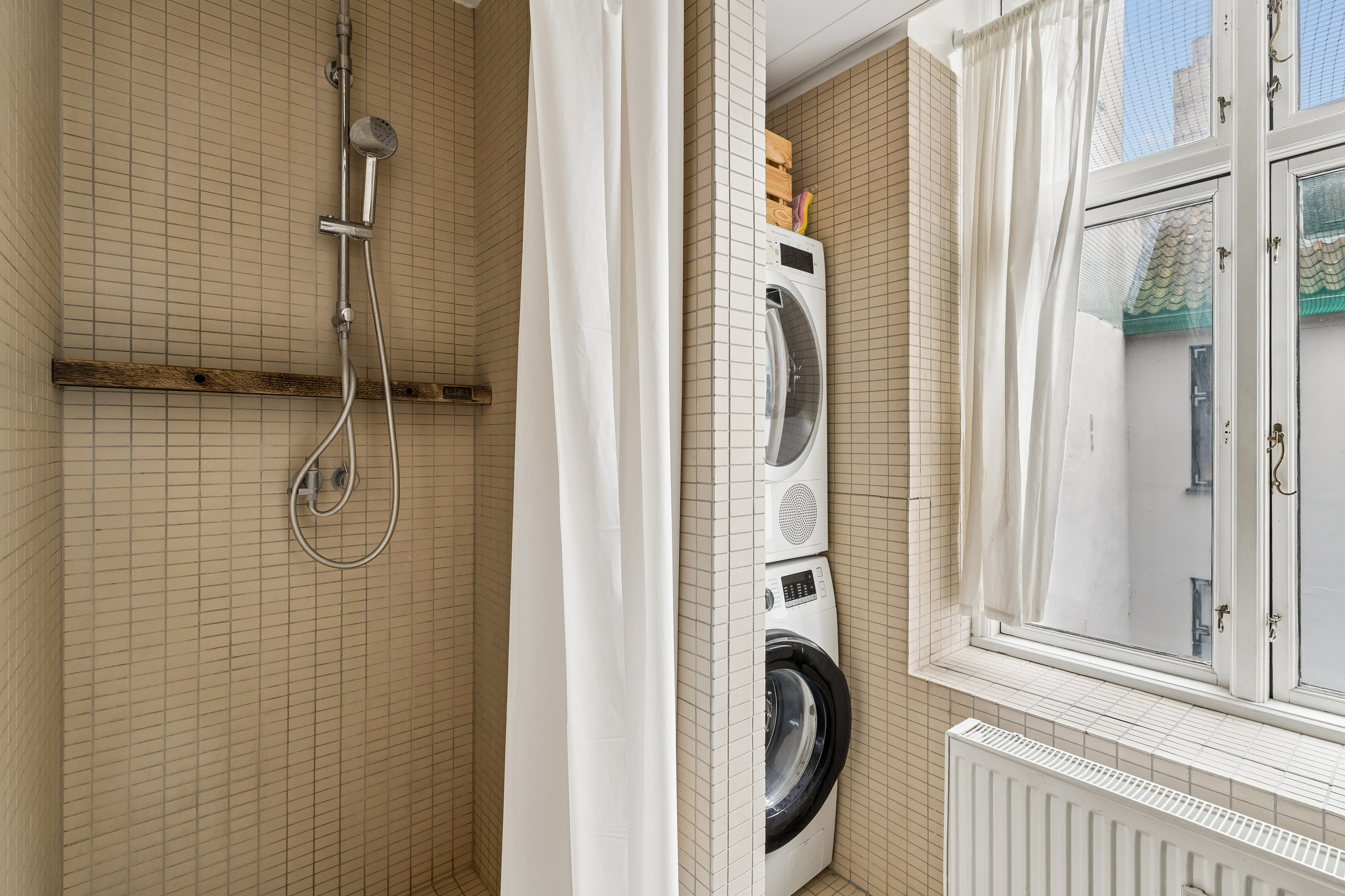 Fremhævet badeværelse billede i fuldskærmstilstand. Billede af Skindergade 27, 3. th., 1159 København K