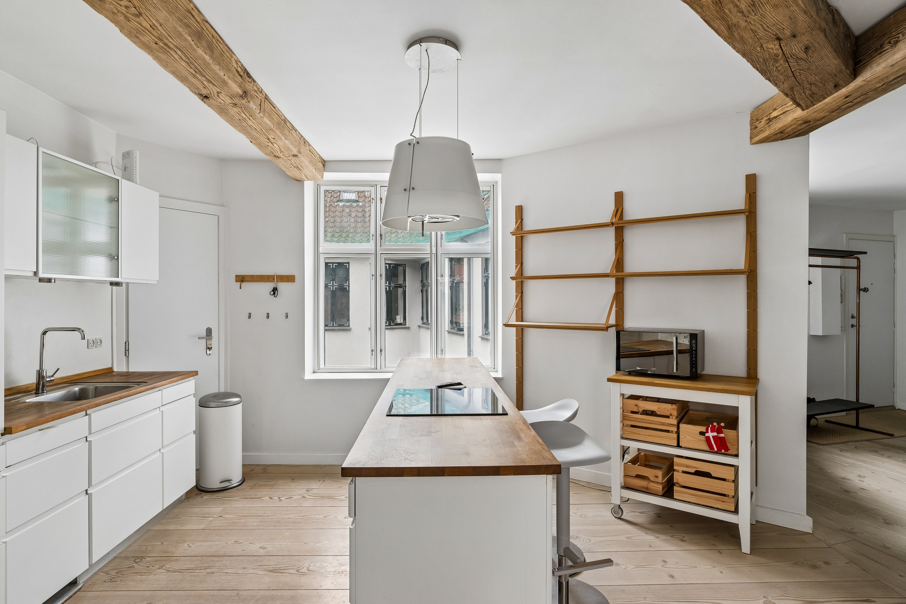 Fremhævet køkken billede i fuldskærmstilstand. Billede af Skindergade 27, 3. th., 1159 København K